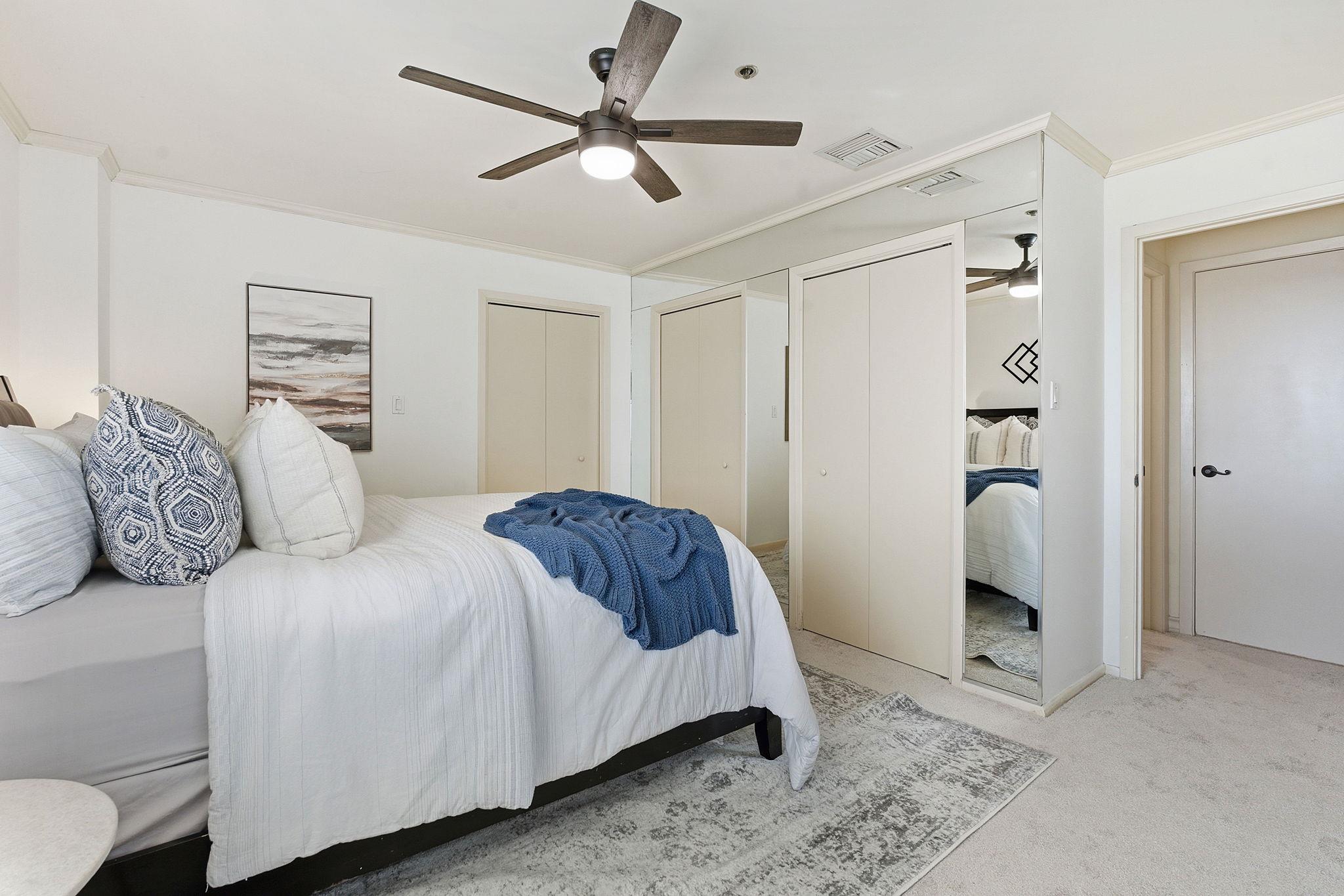 40 N Interstate 35 Highway Unit: 10B4