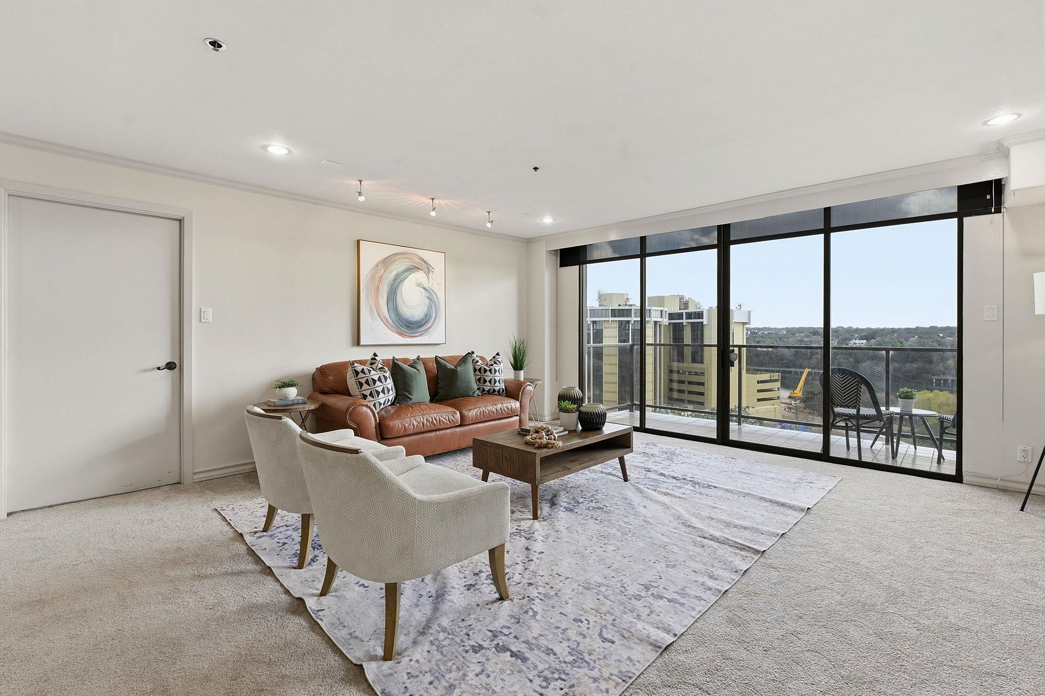 40 N Interstate 35 Highway Unit: 10B4