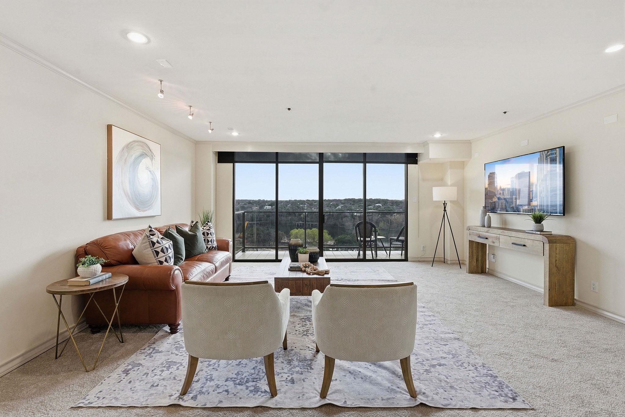 40 N Interstate 35 Highway Unit: 10B4