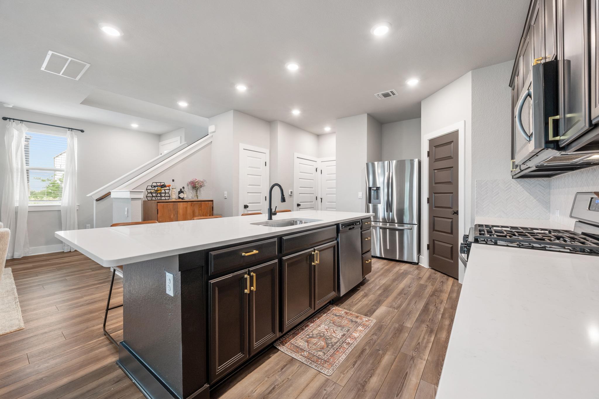 7108 Guastavino CT