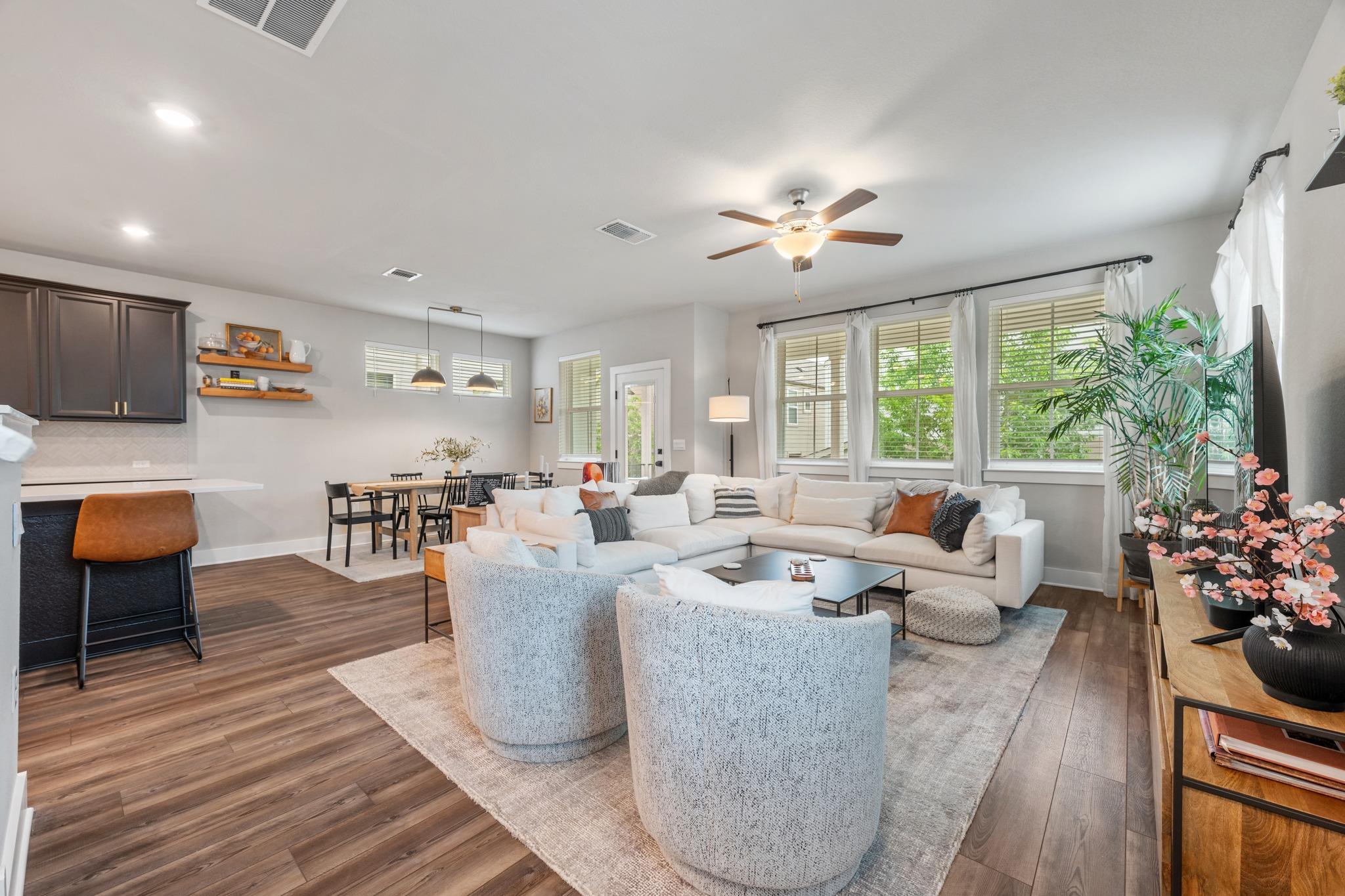 7108 Guastavino CT