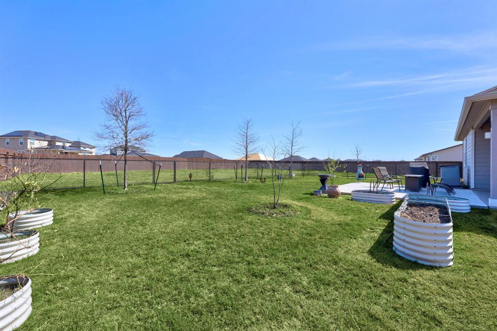 191 Silverton LN