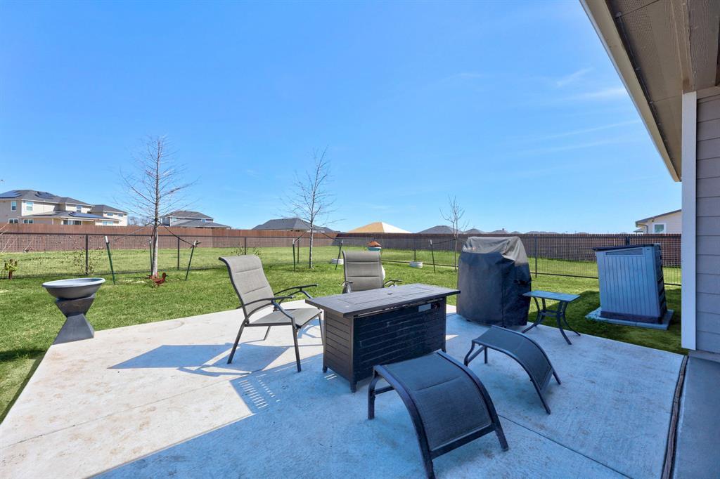 191 Silverton LN