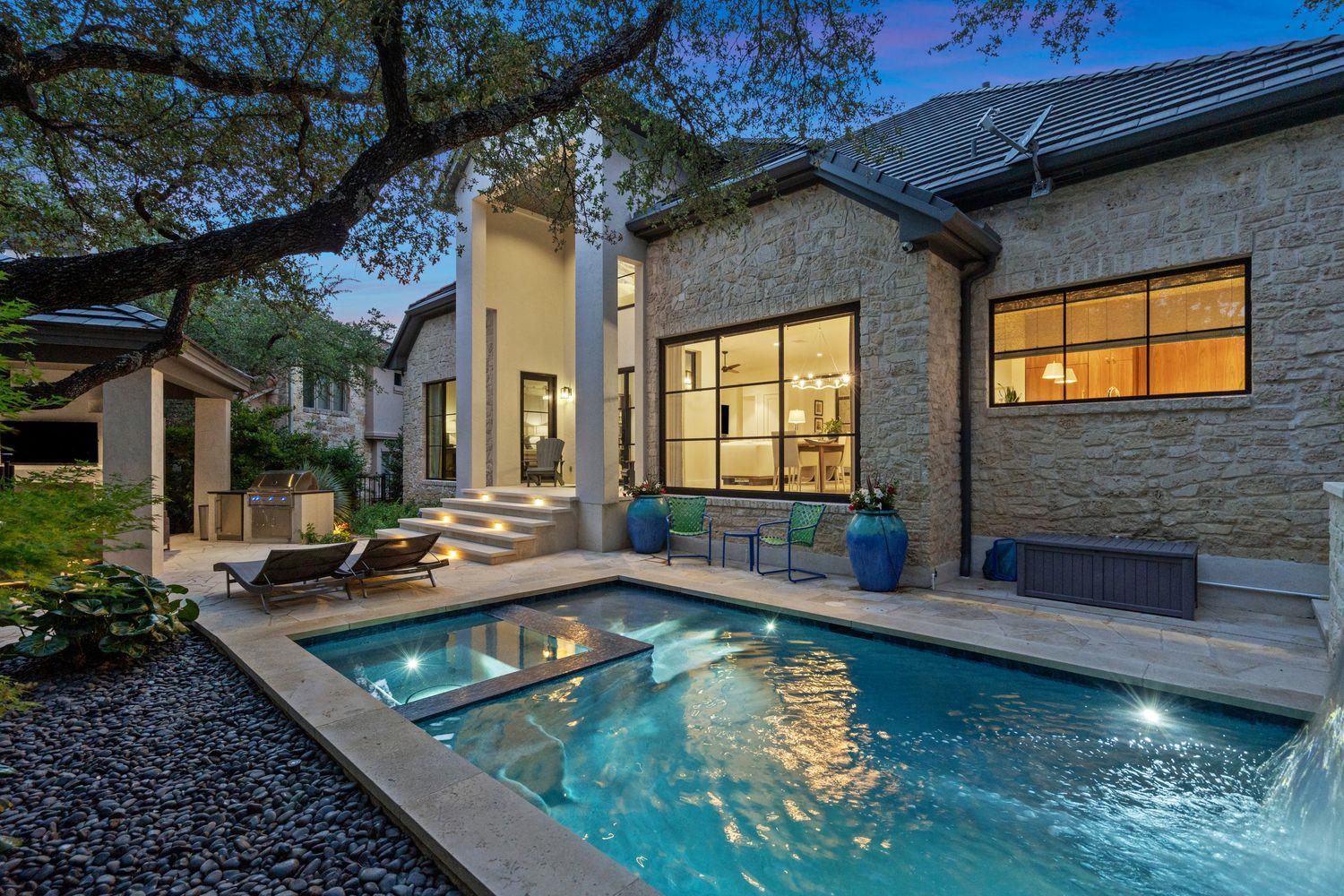 2300 Barton Creek BLVD # 4