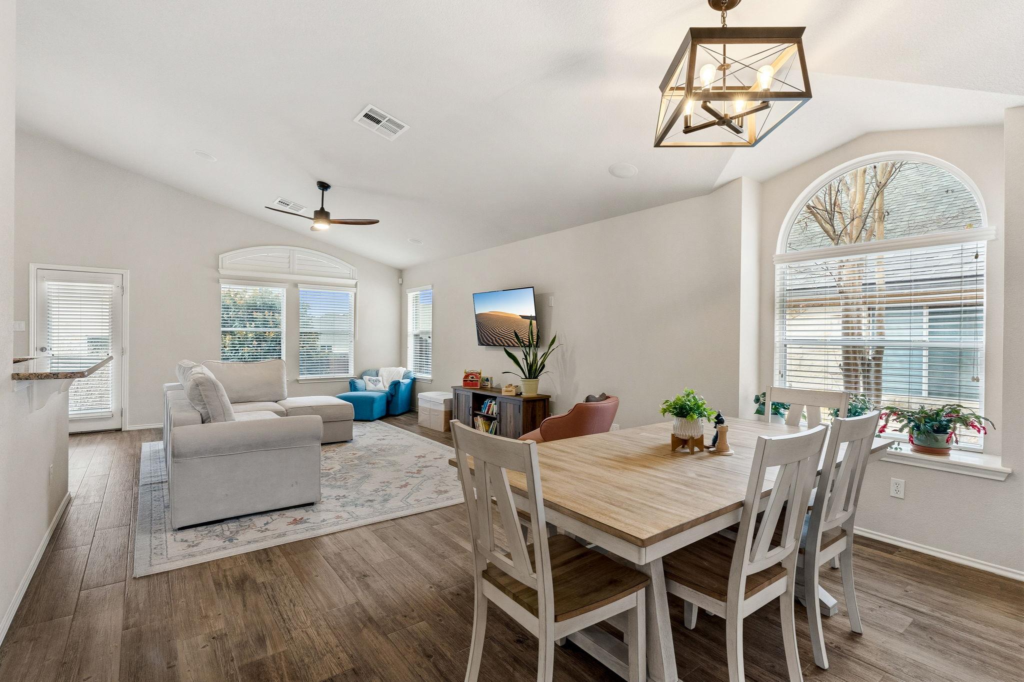 11528 Running Brush LN