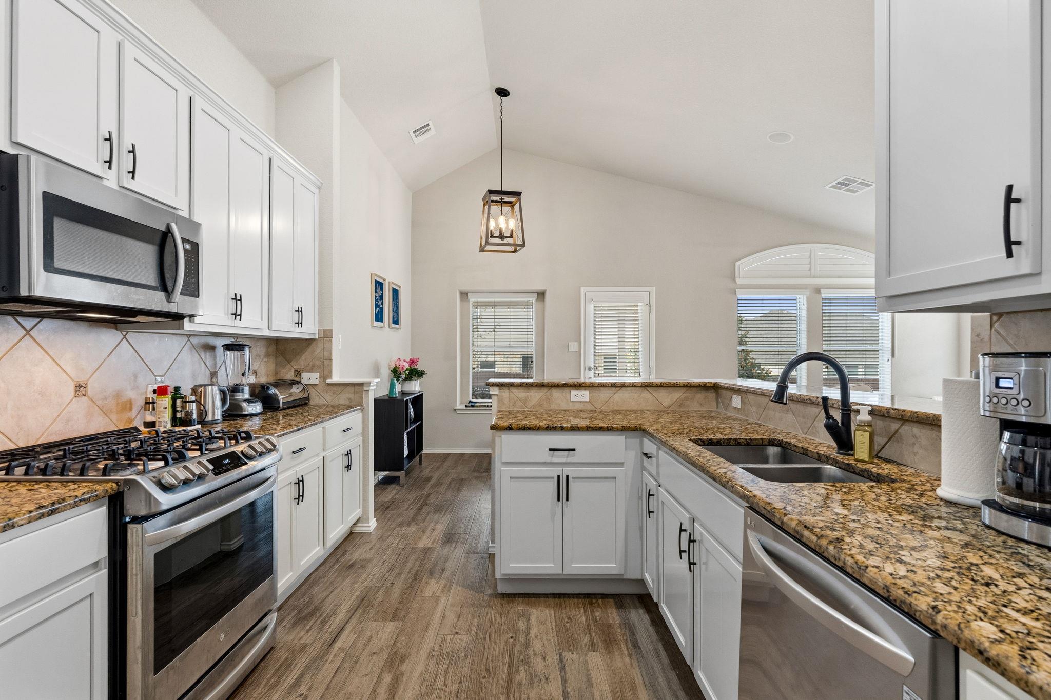 11528 Running Brush LN