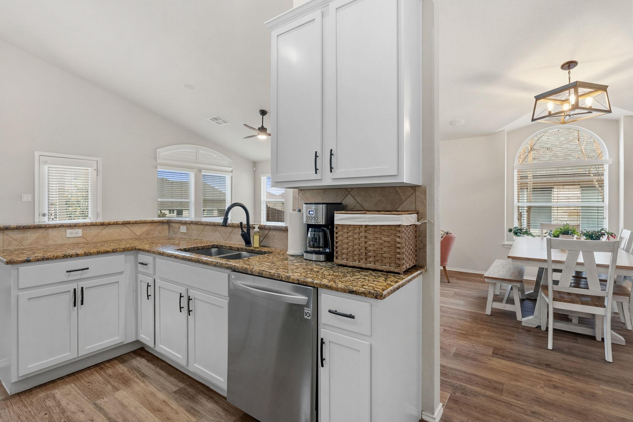 11528 Running Brush LN