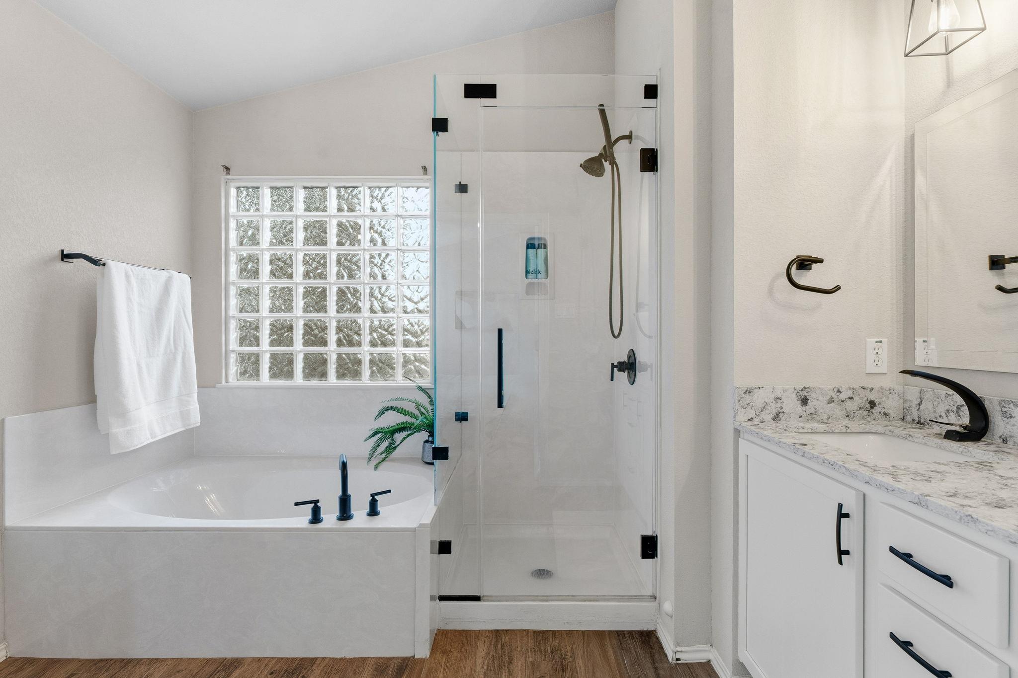 11528 Running Brush LN