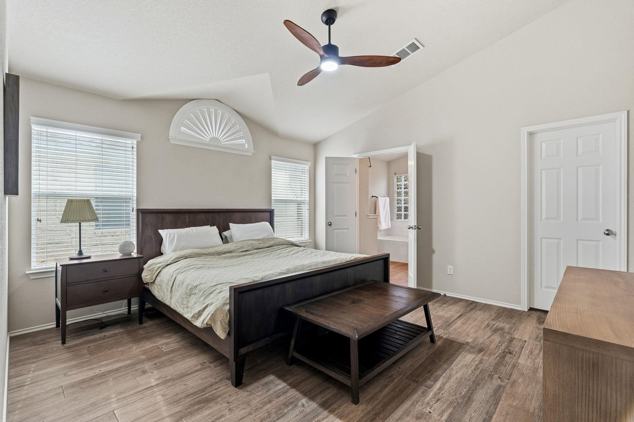 11528 Running Brush LN