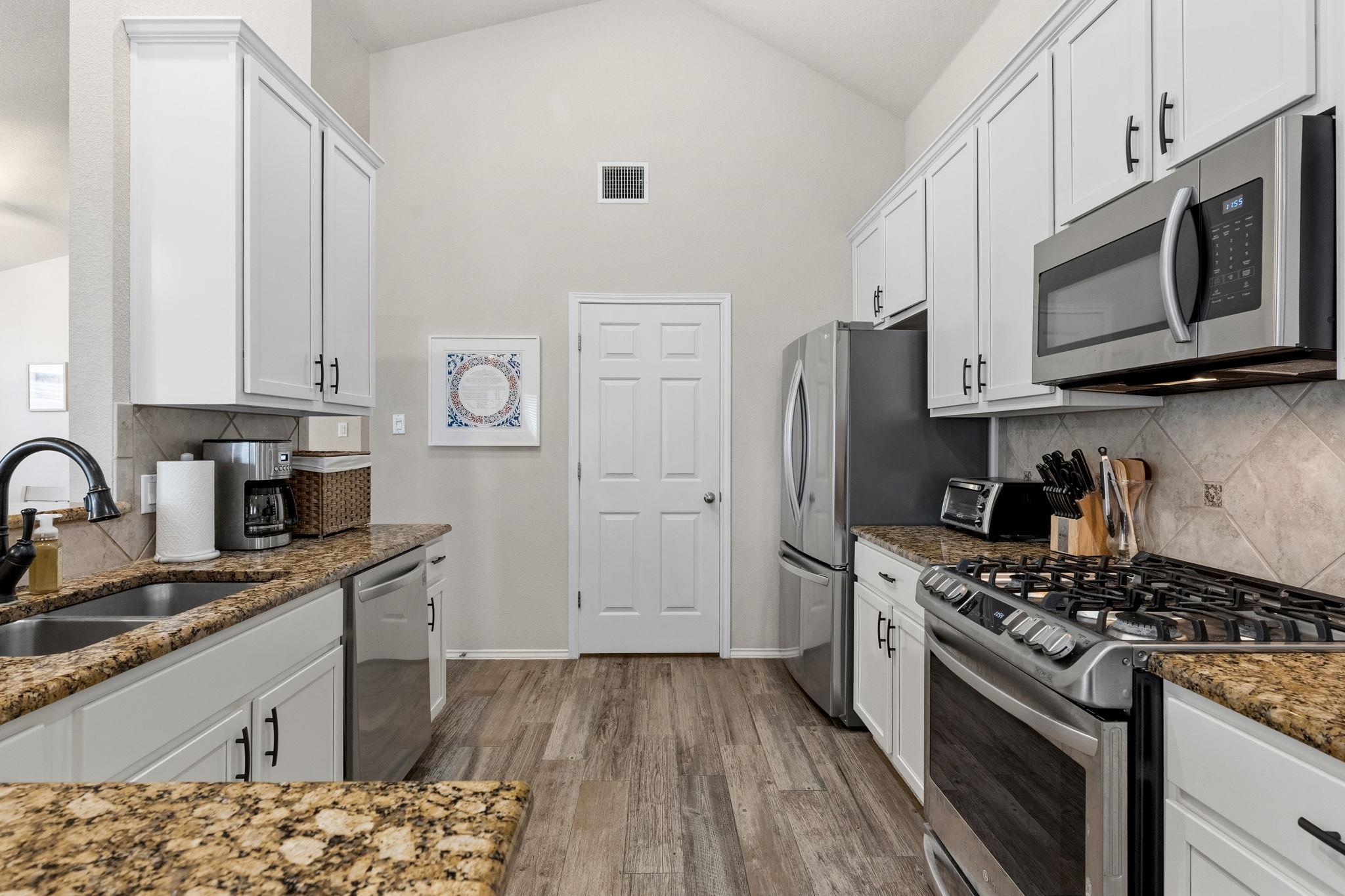 11528 Running Brush LN