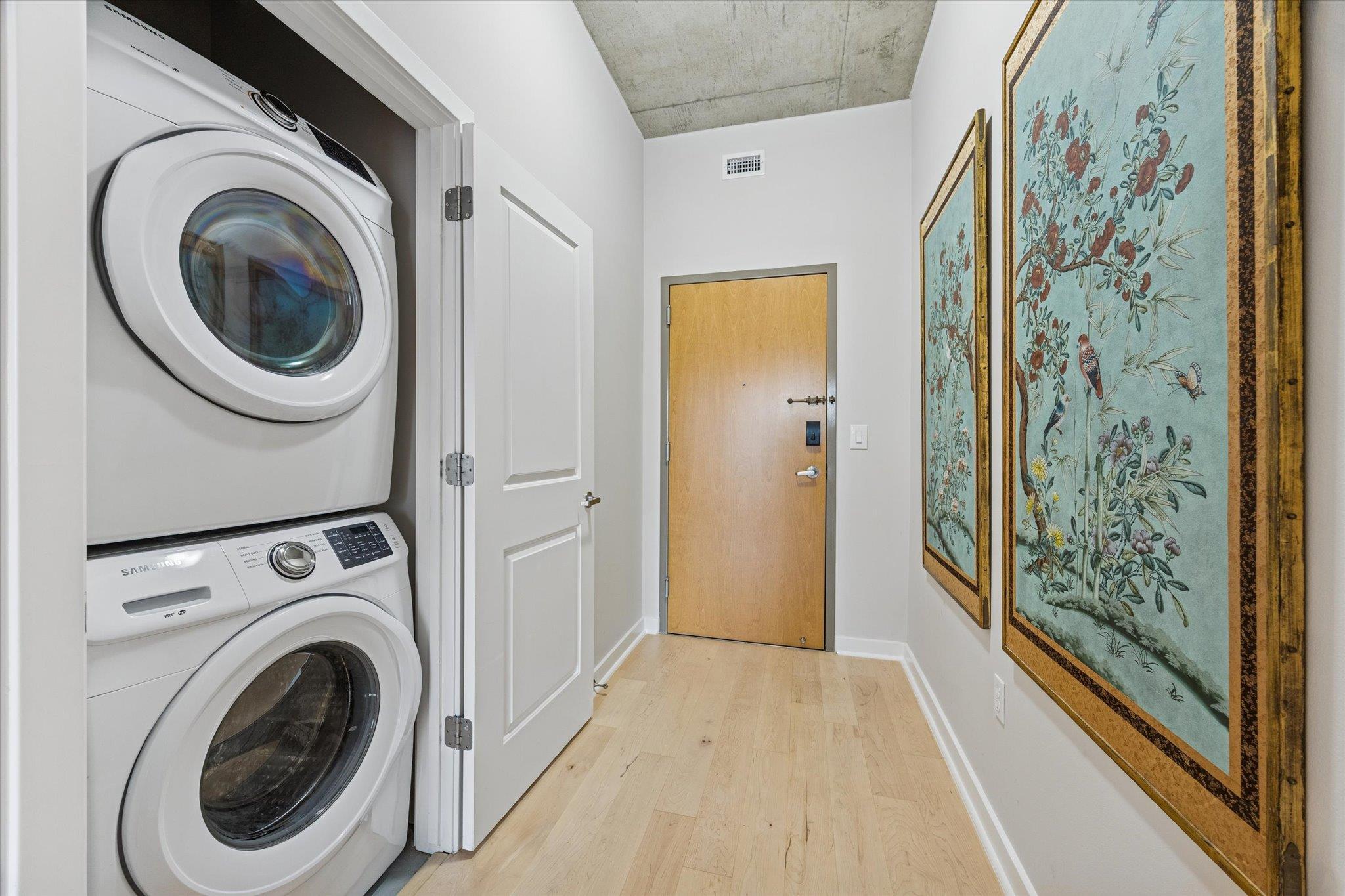 360 Nueces ST # 1417