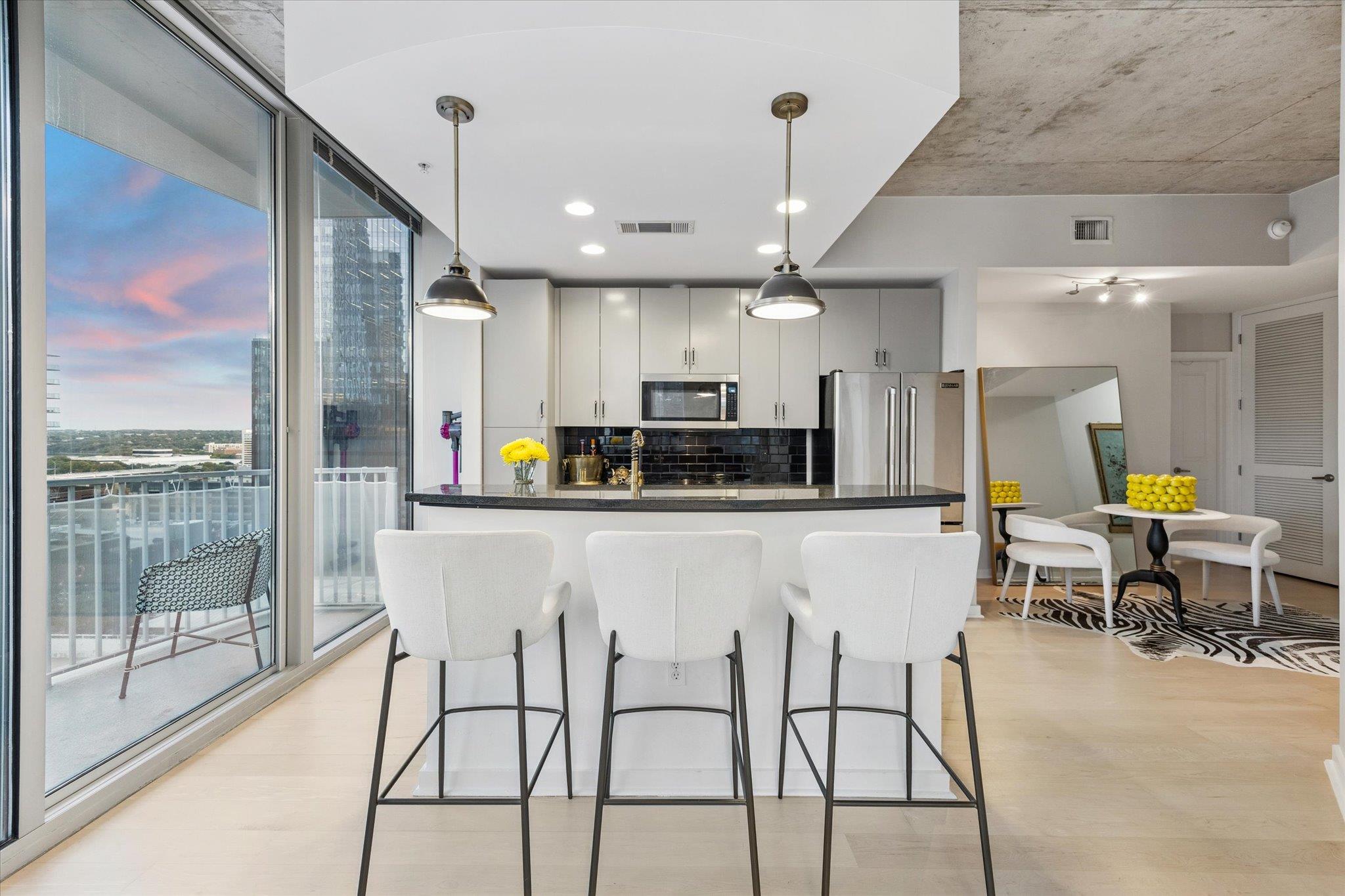 360 Nueces ST # 1417