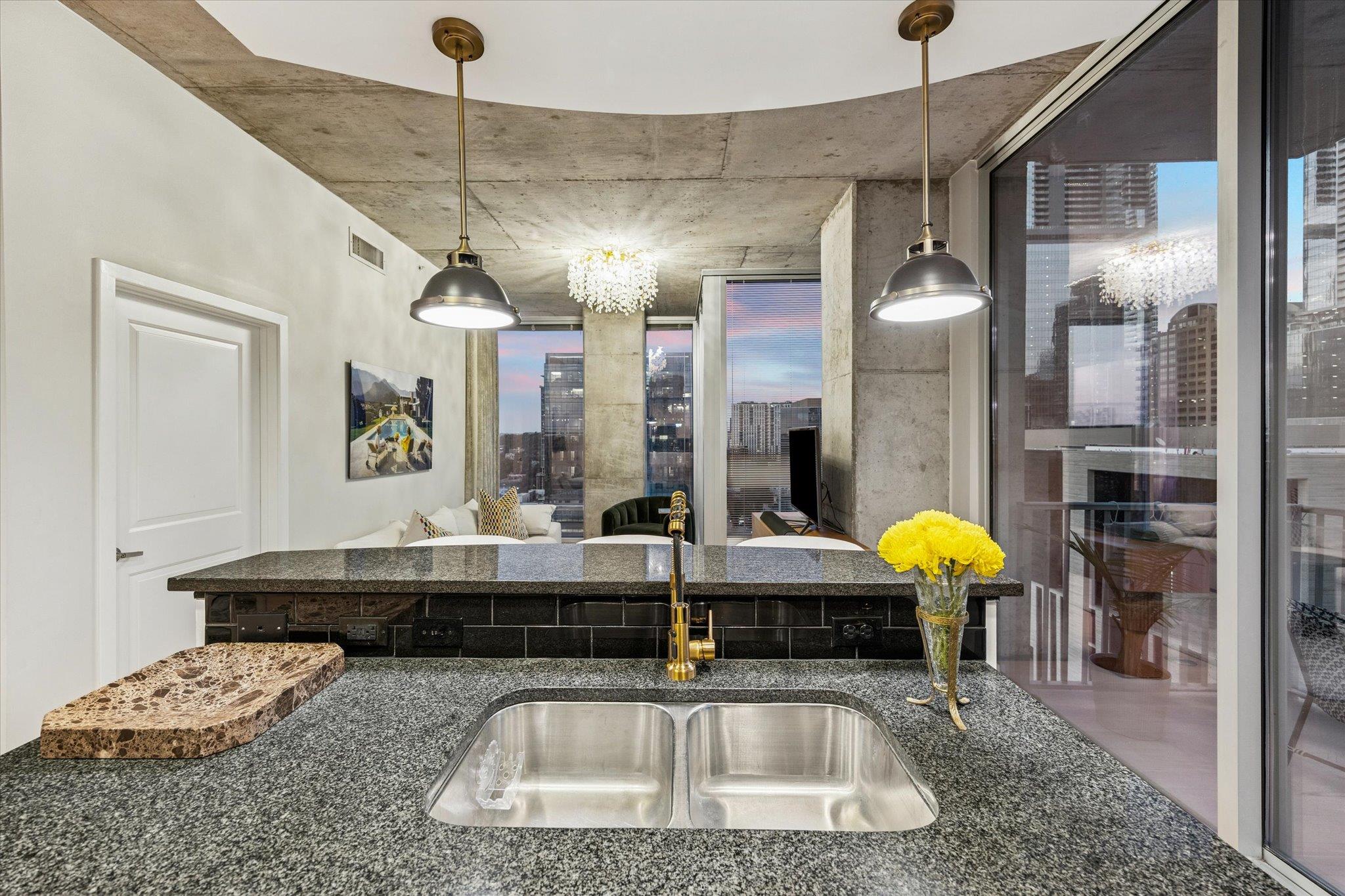 360 Nueces ST # 1417