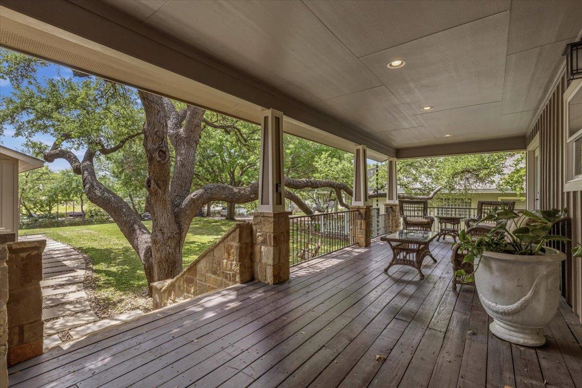 806 Misty Downs DR
