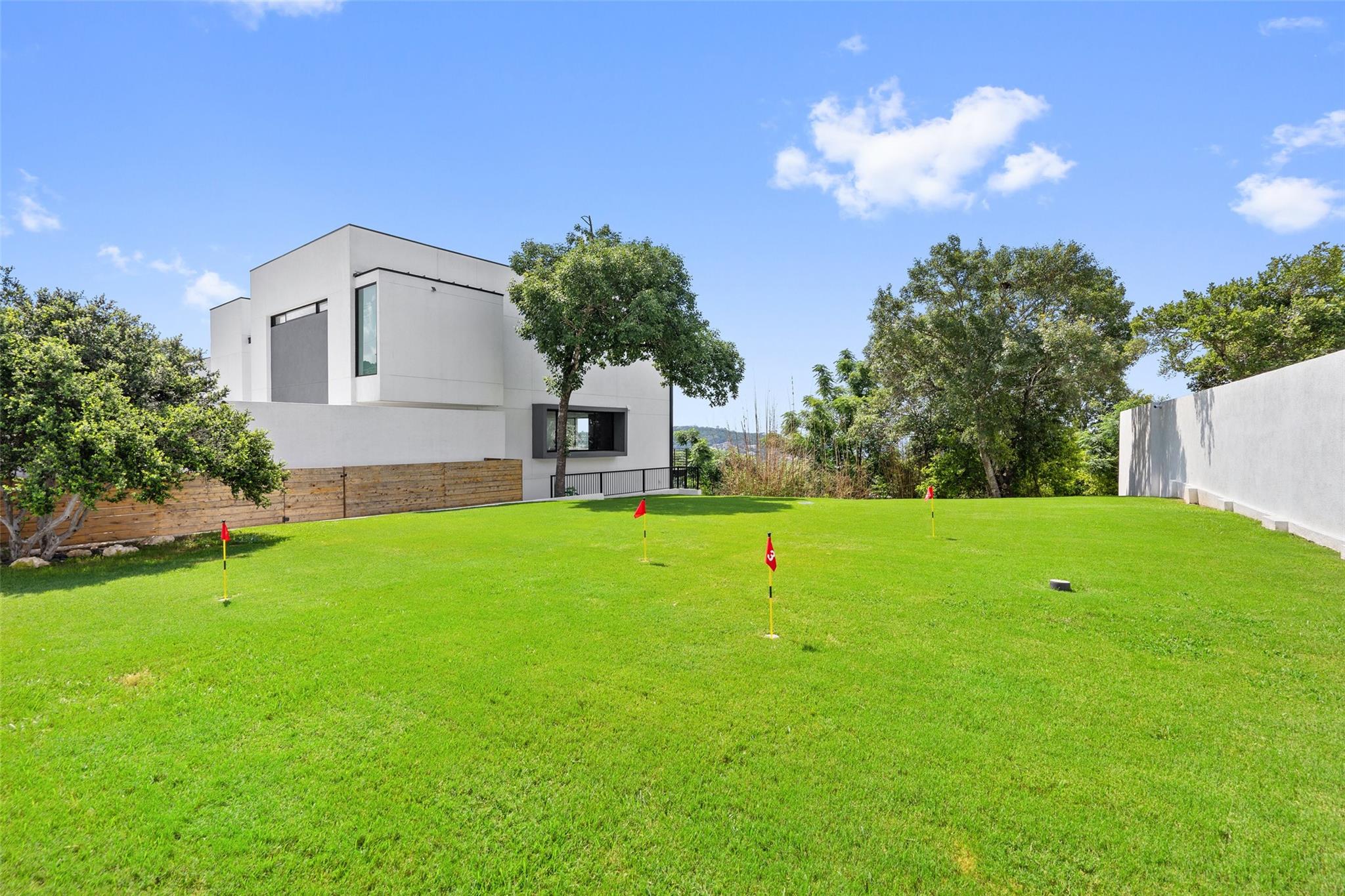 1501 Ridgecrest DR