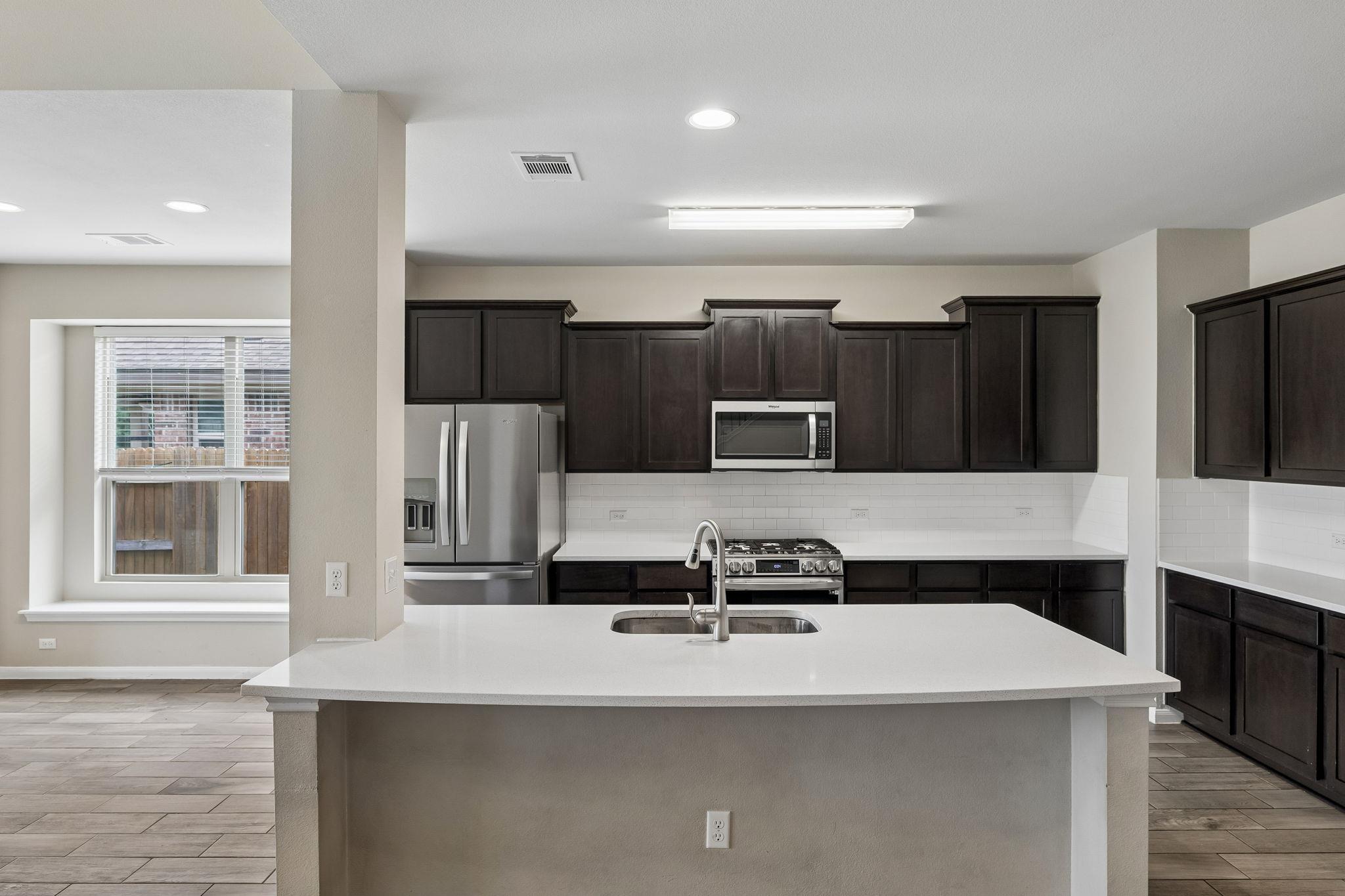 301 Rimrock CT