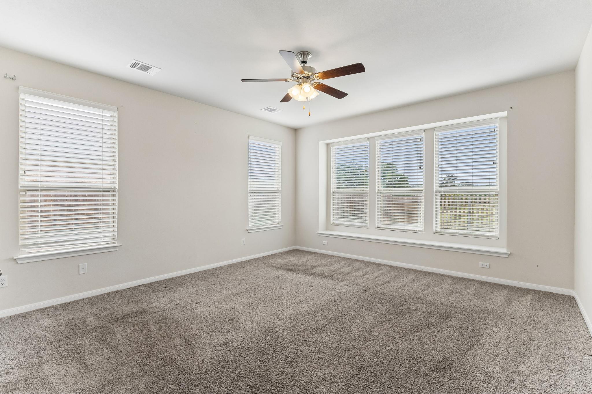 301 Rimrock CT