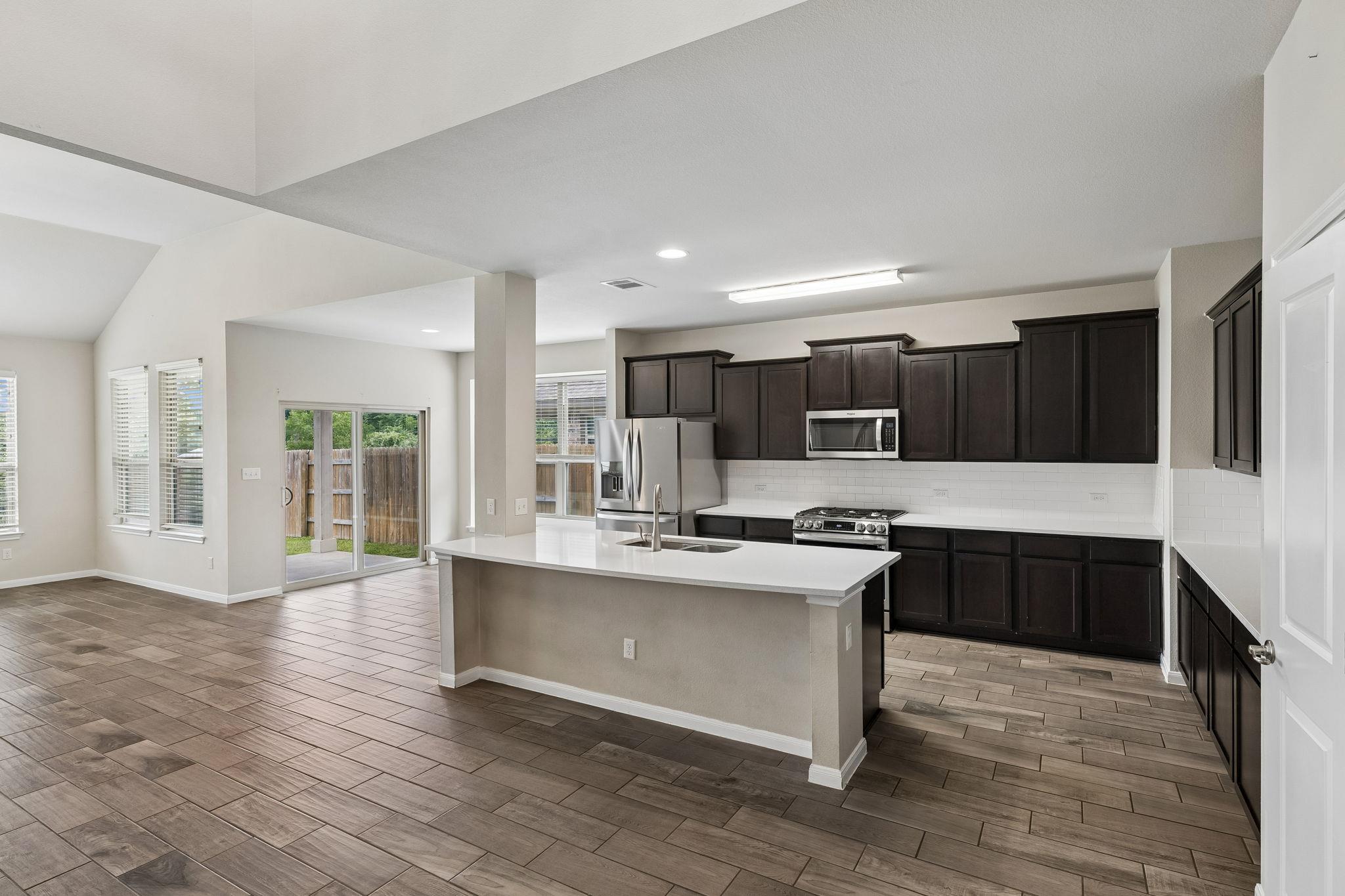 301 Rimrock CT