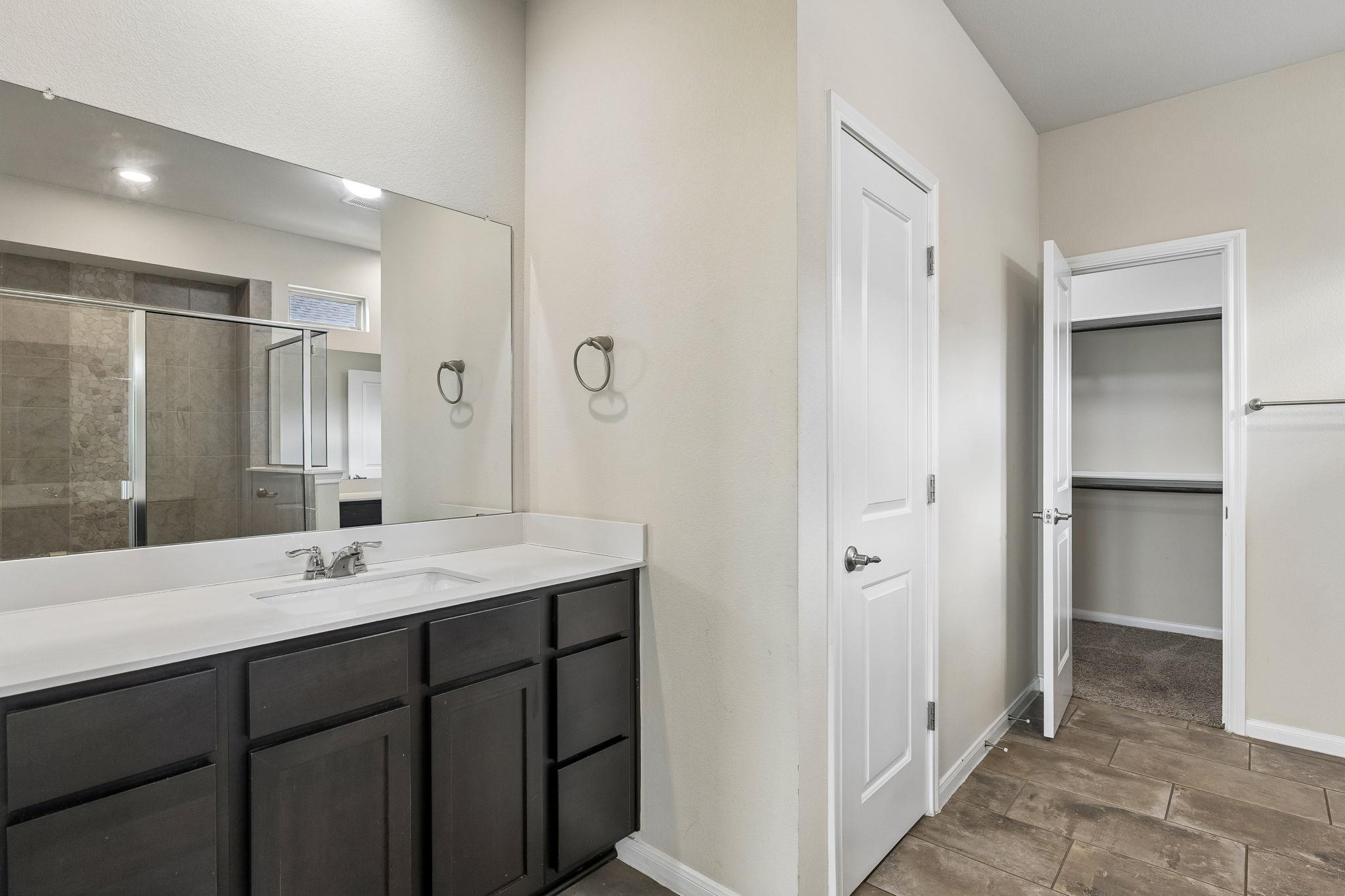 301 Rimrock CT