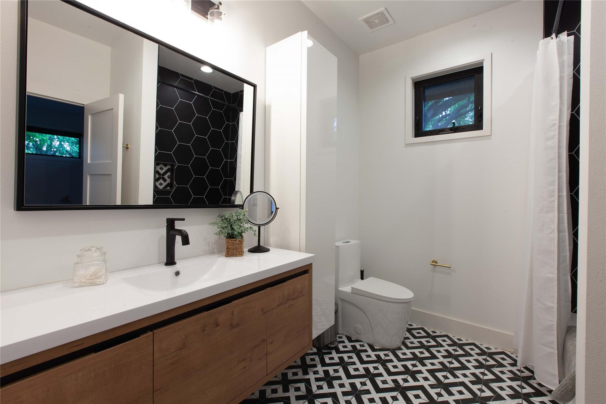6100 Gena CT