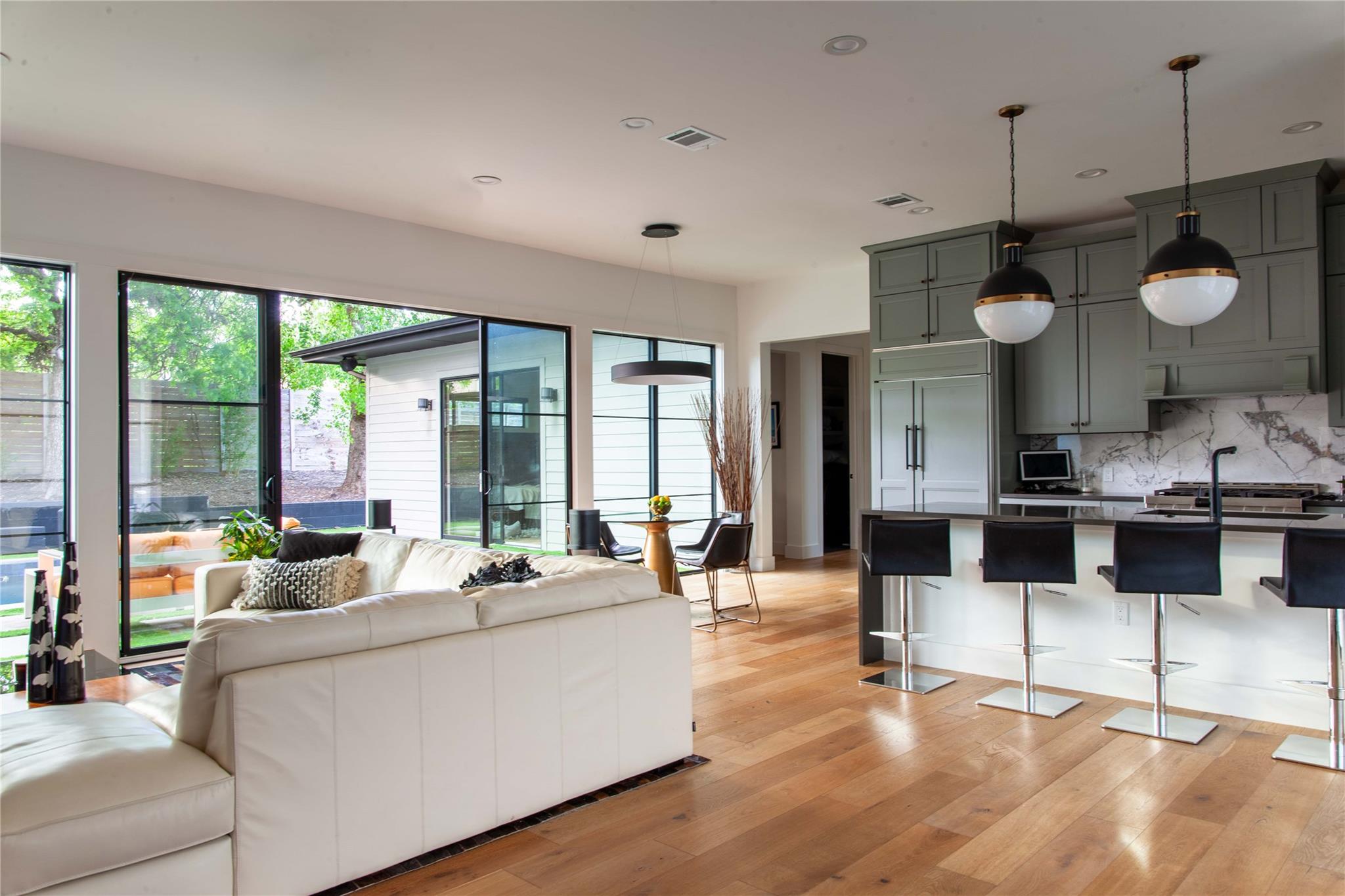 6100 Gena CT