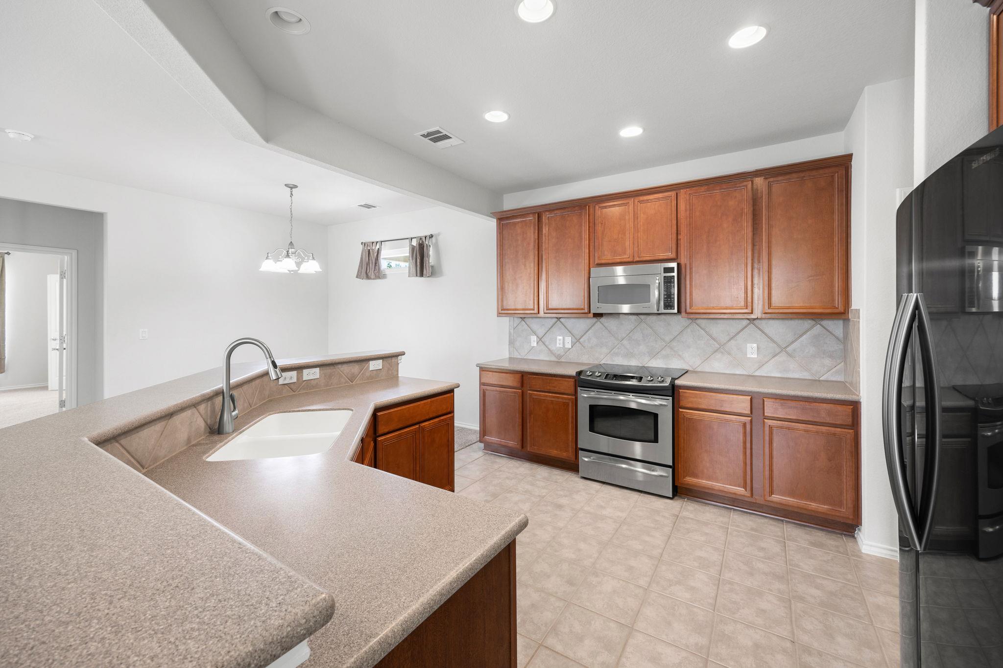 201 Limestone Shoals CT