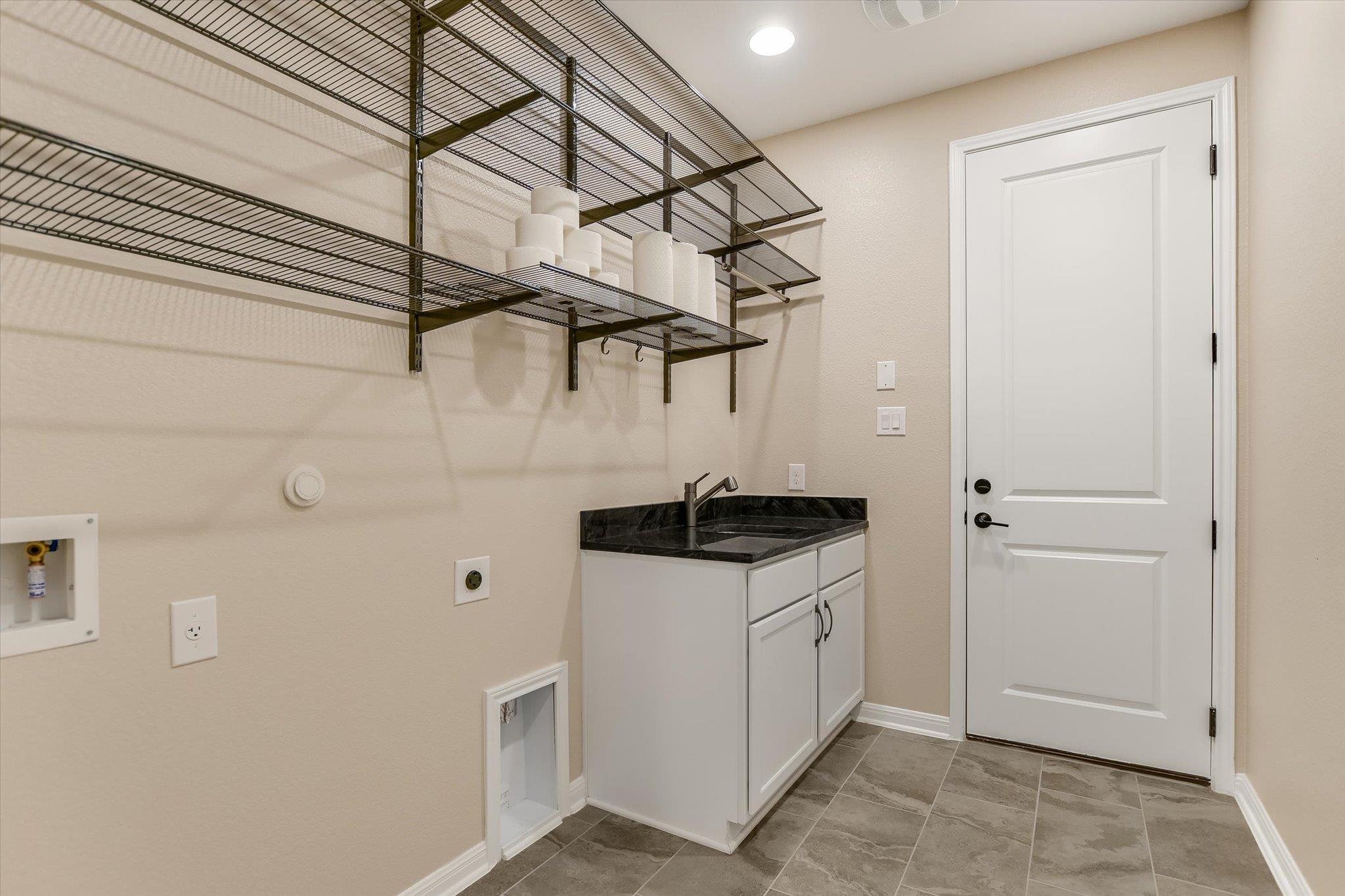 108 Trans Pecos CT
