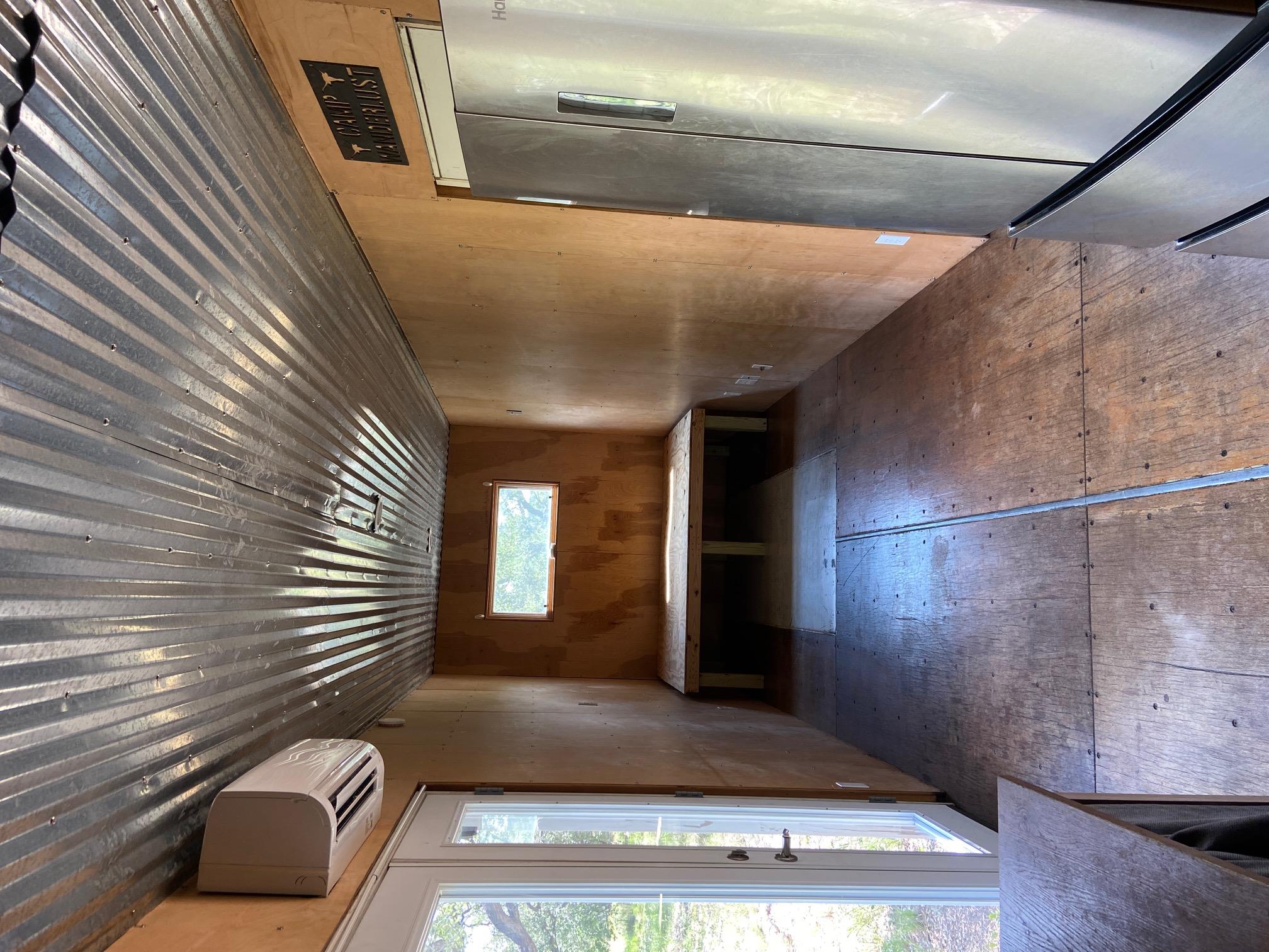 385 Country LN