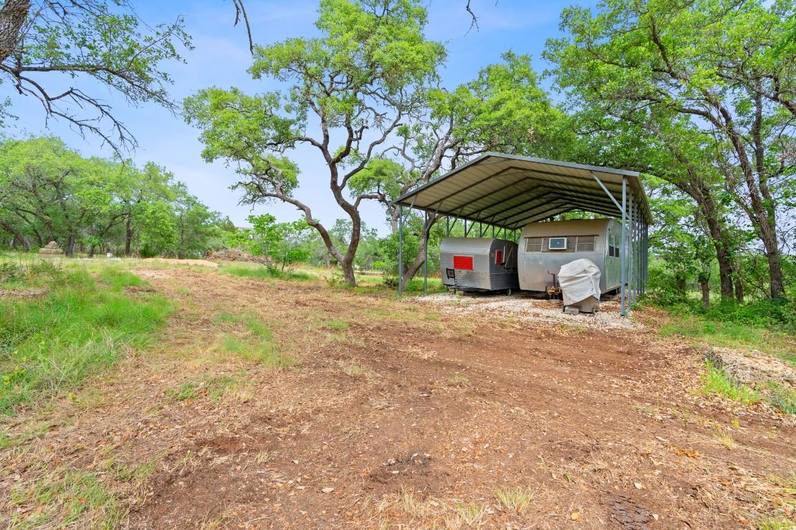 385 Country LN