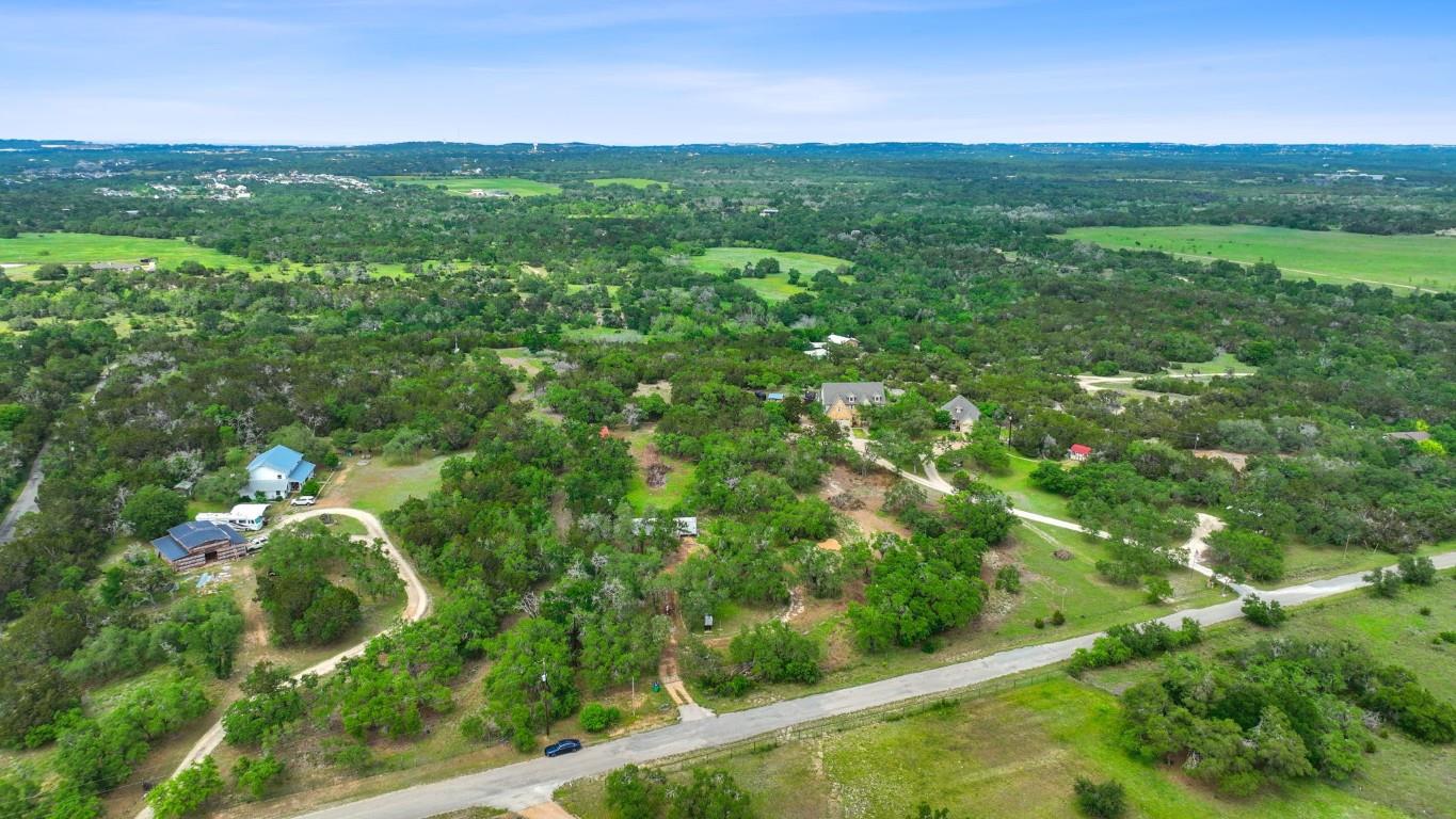 385 Country LN