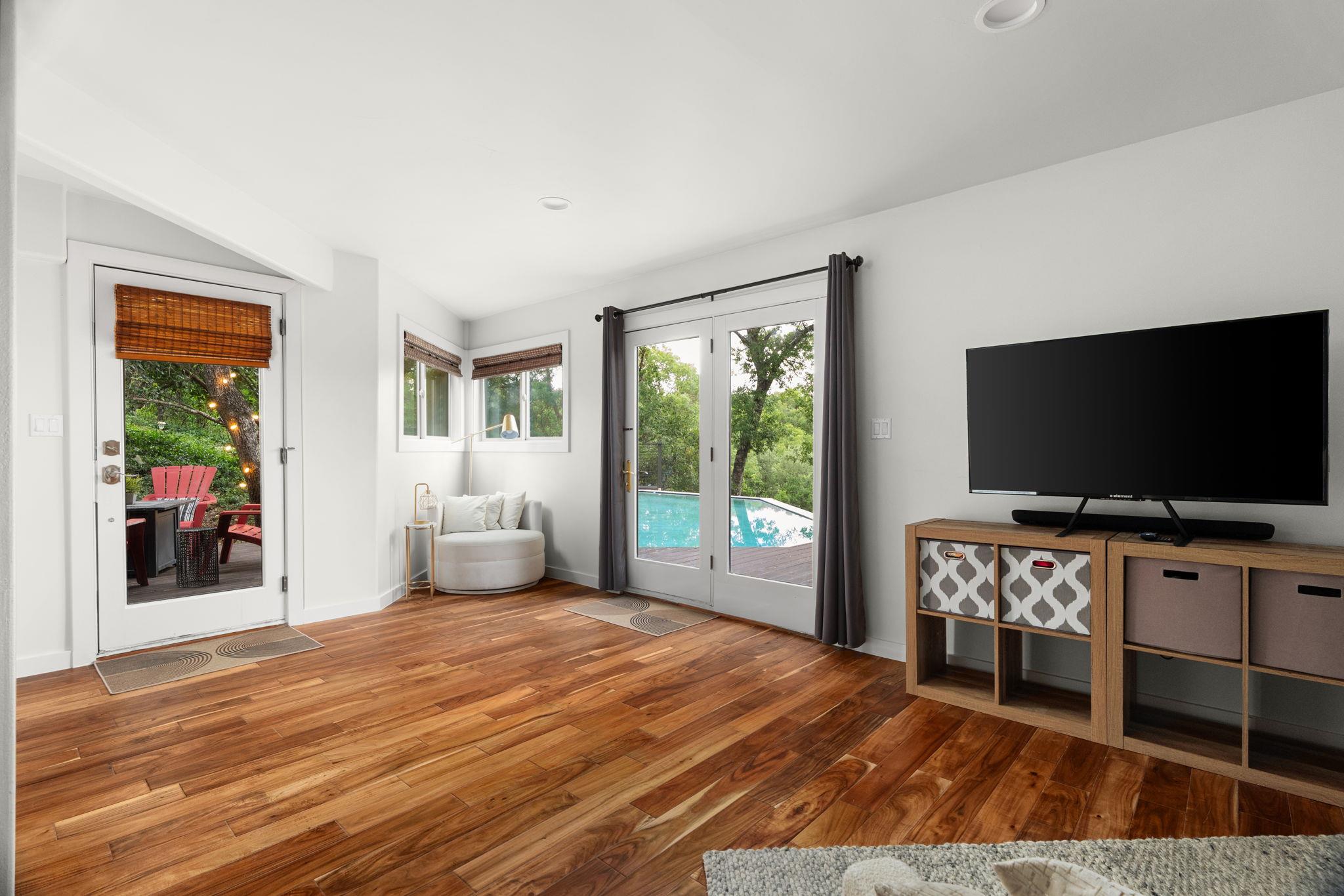 7626 Parkview CIR