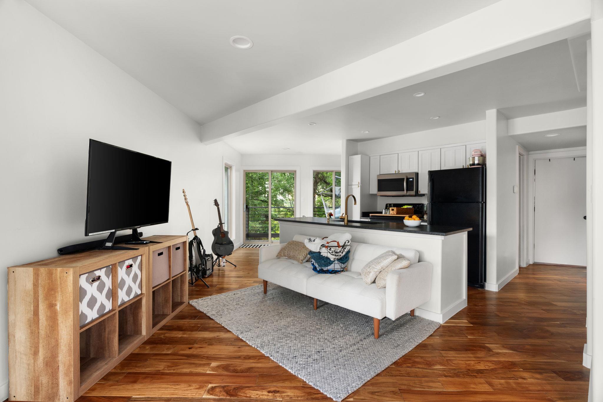 7626 Parkview CIR