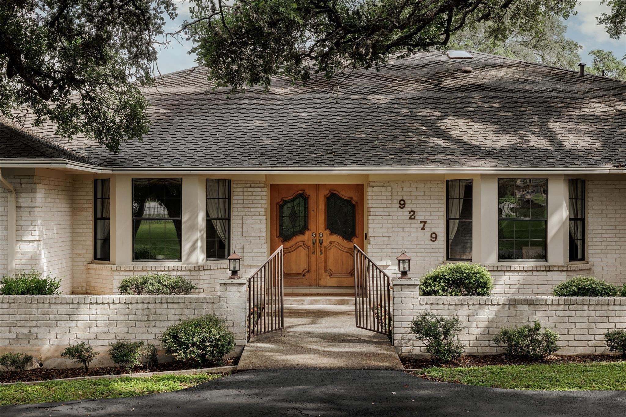 9279 Garden Ridge DR