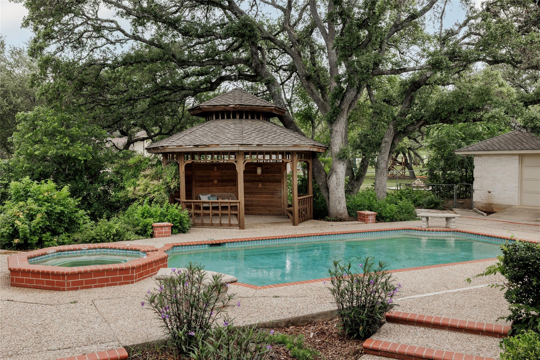 9279 Garden Ridge DR
