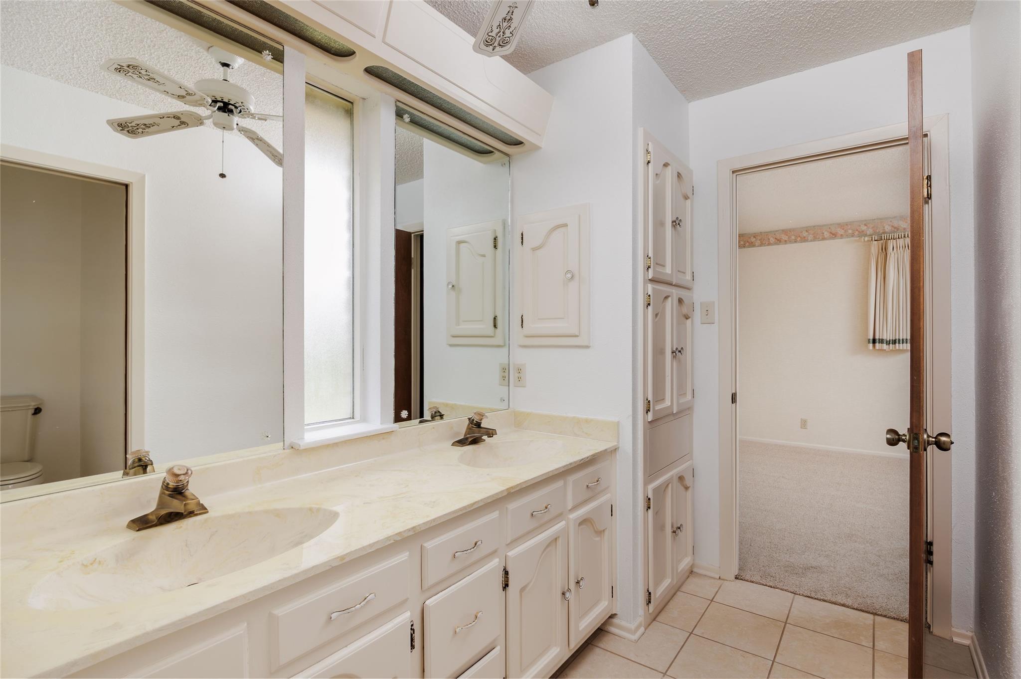 9279 Garden Ridge DR