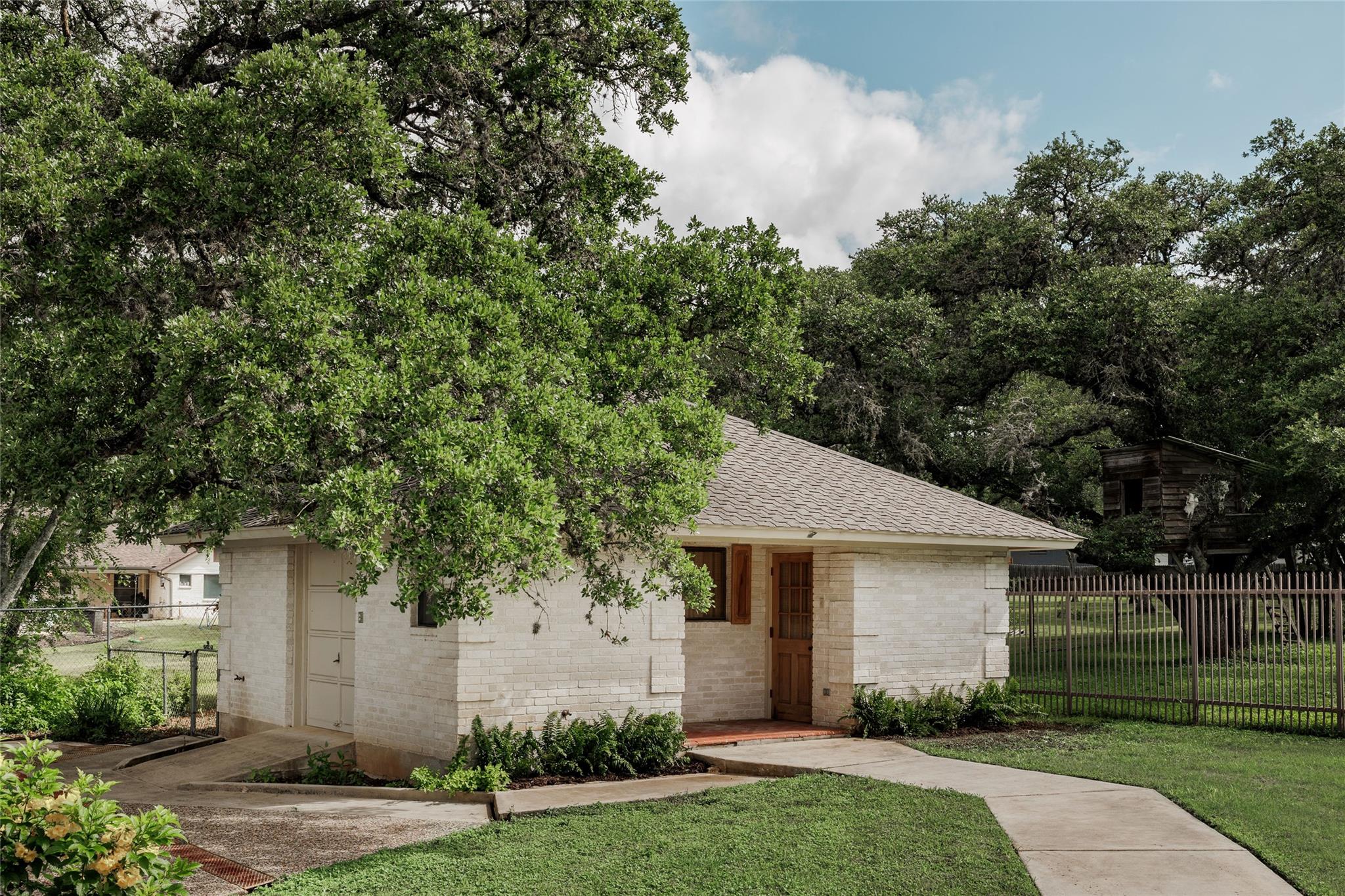 9279 Garden Ridge DR