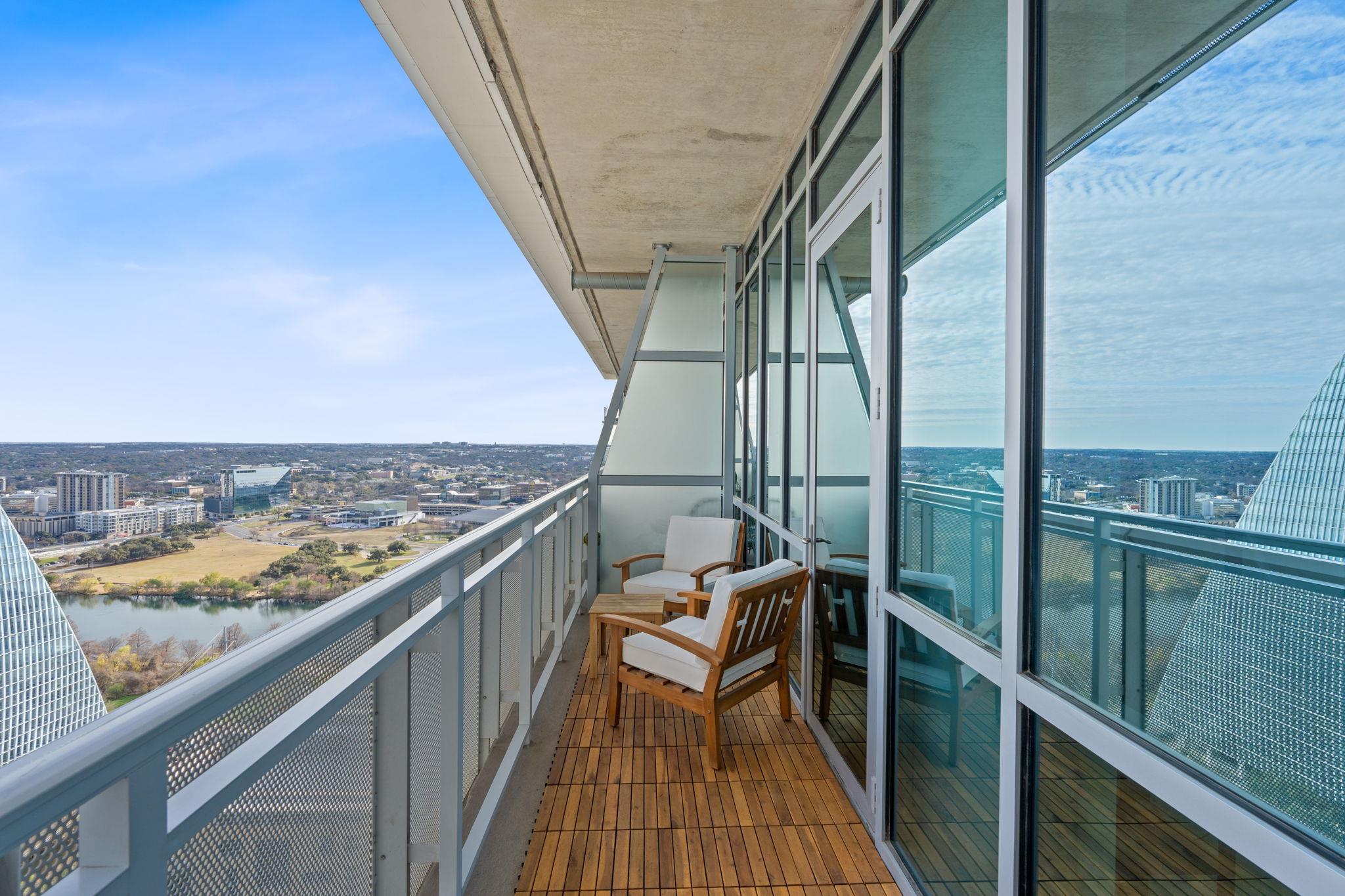 222 West Ave # 2911