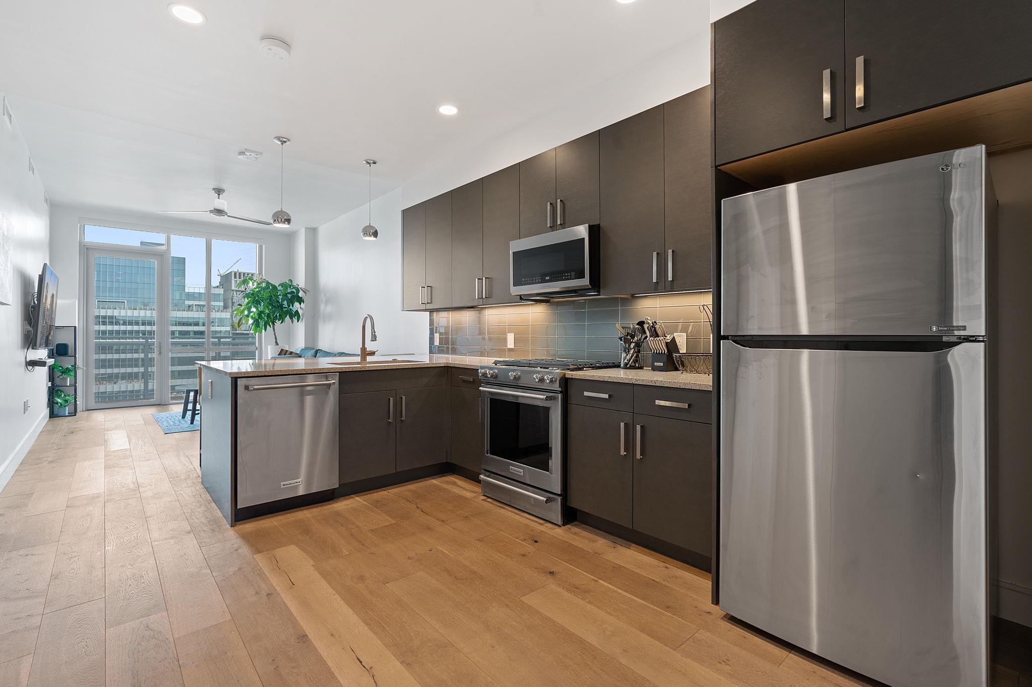 222 West Ave # 2911