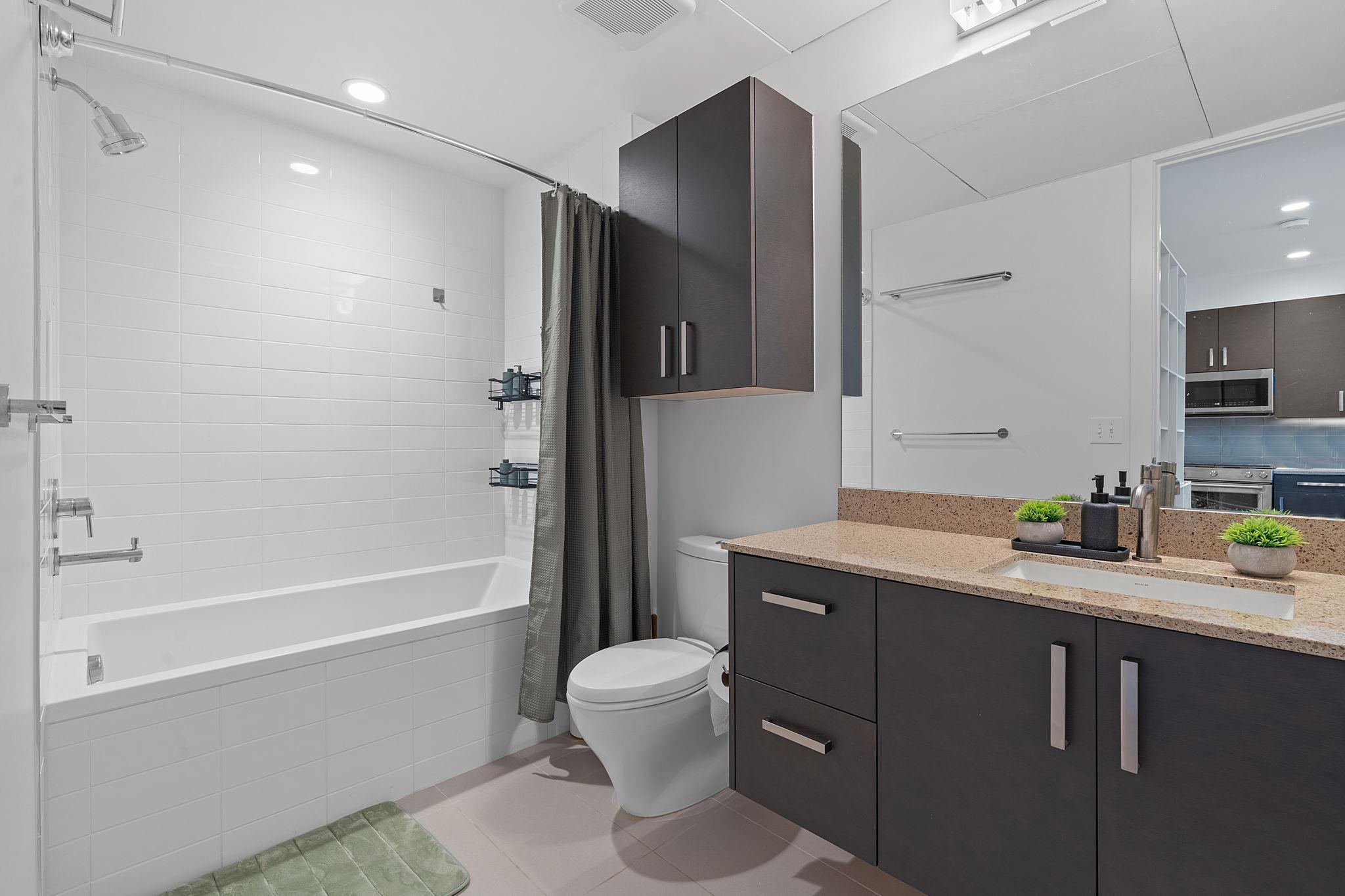 222 West Ave # 2911