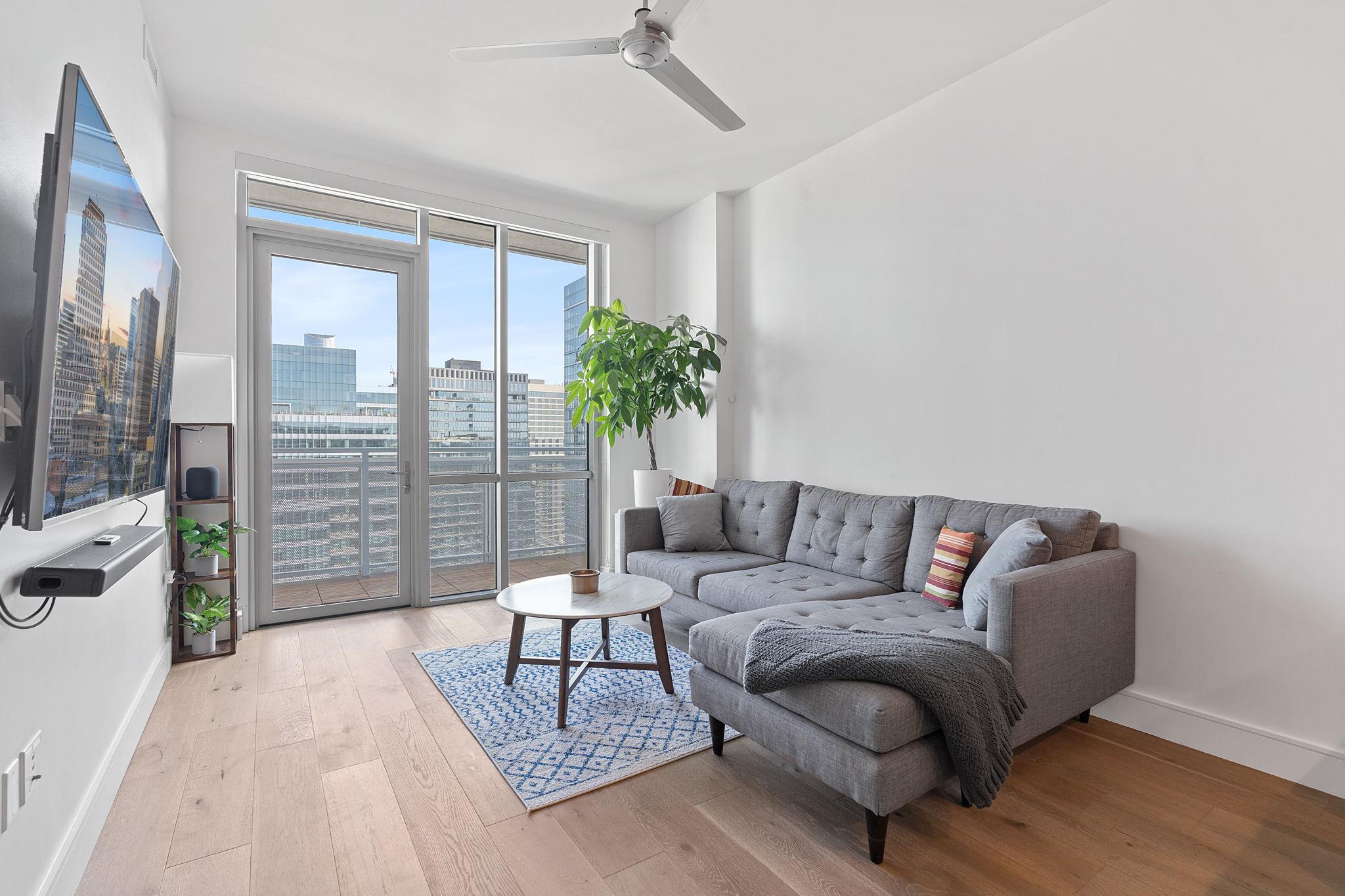 222 West Ave # 2911