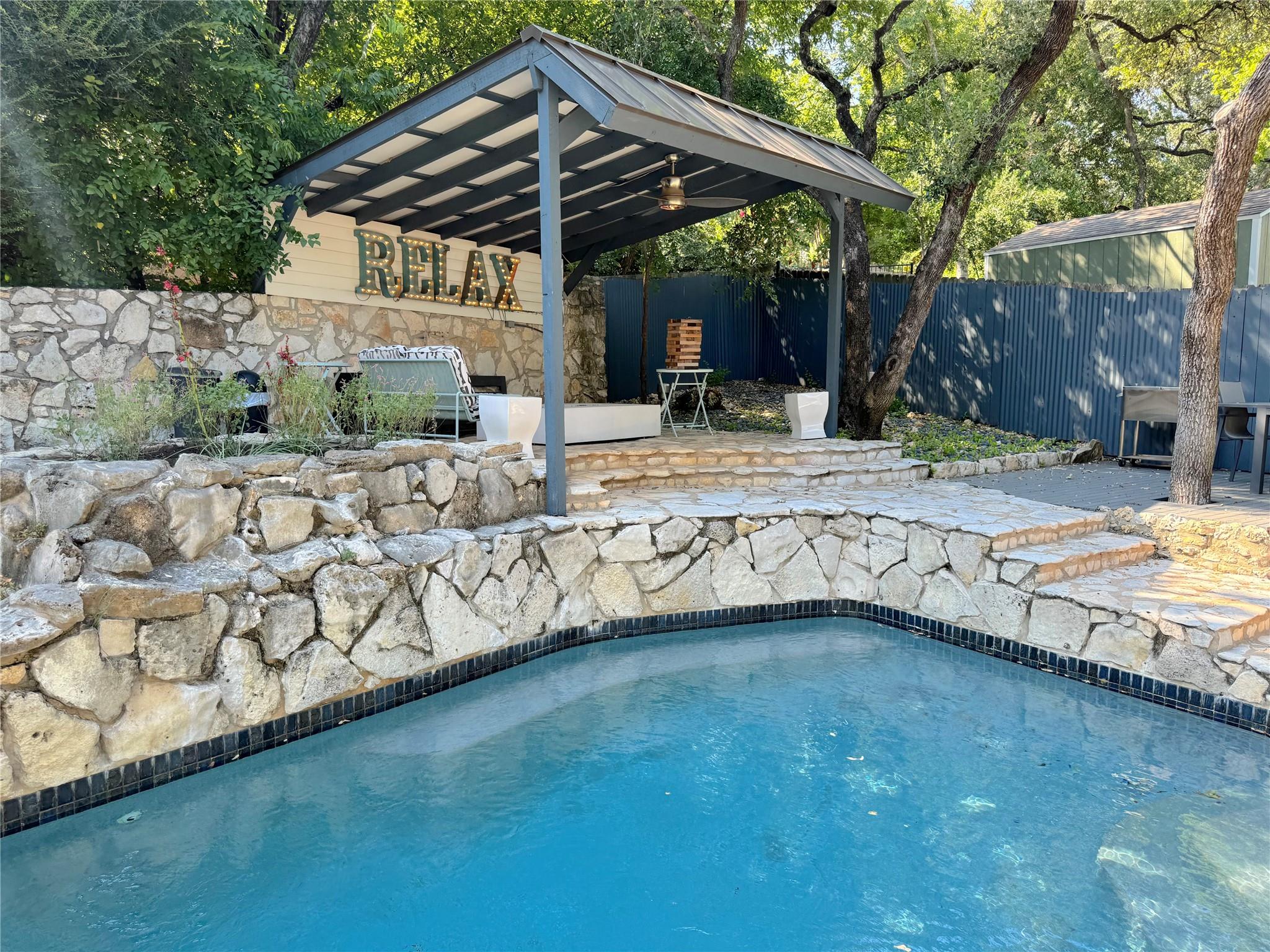 806 Rock Creek DR