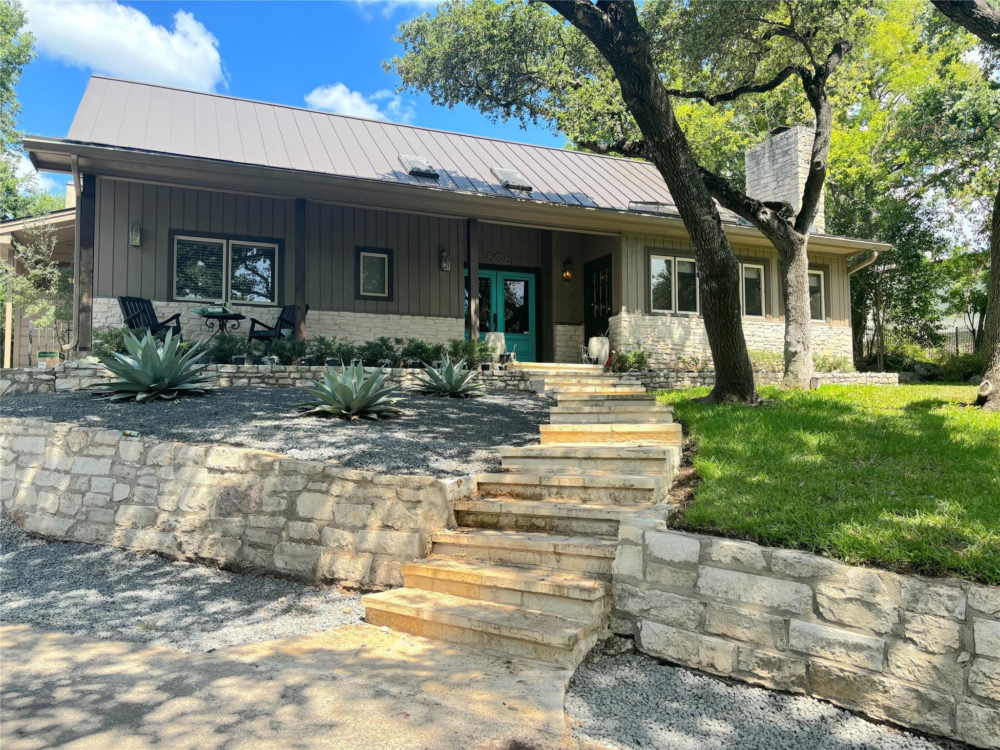 806 Rock Creek DR