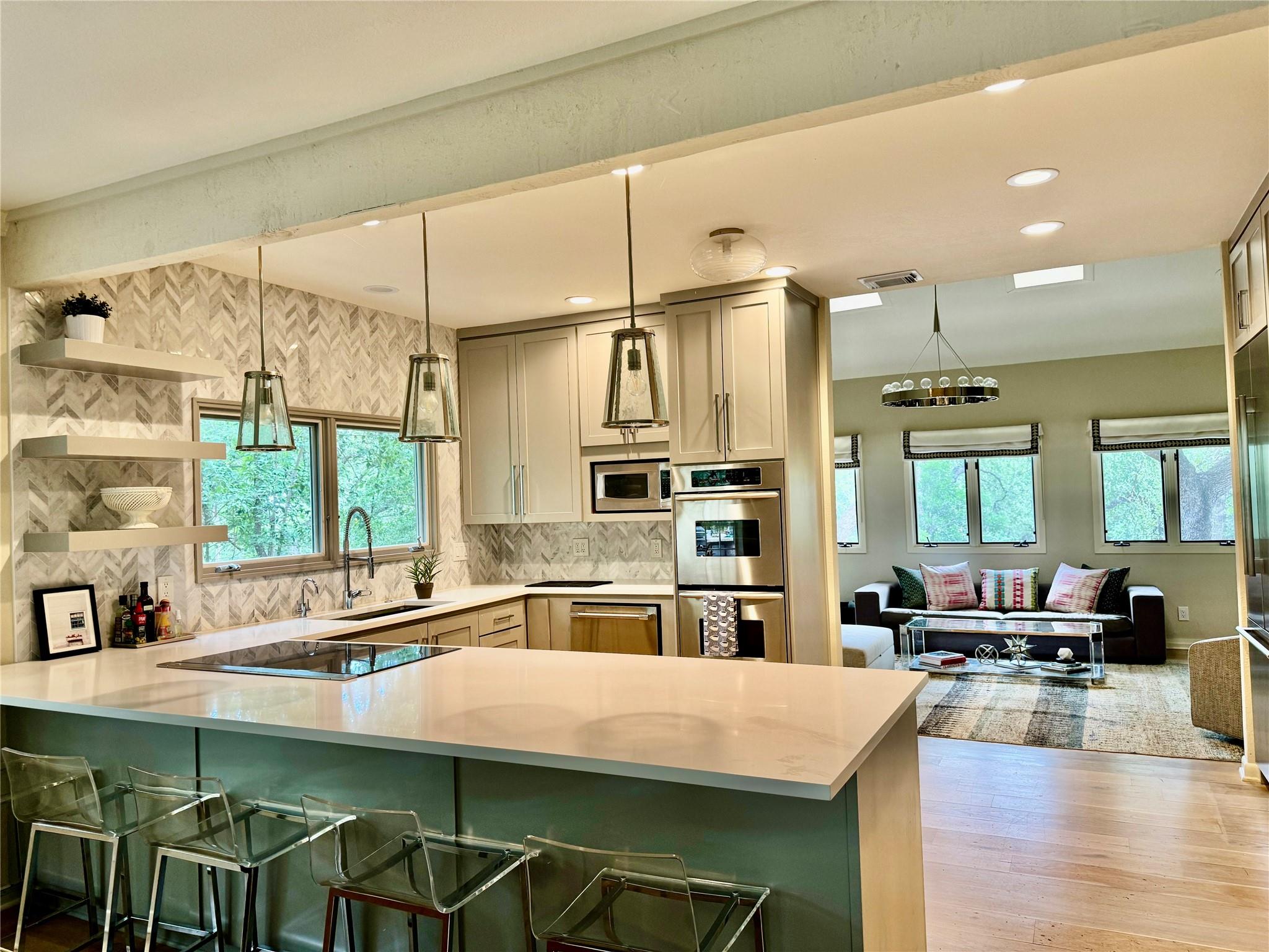 806 Rock Creek DR