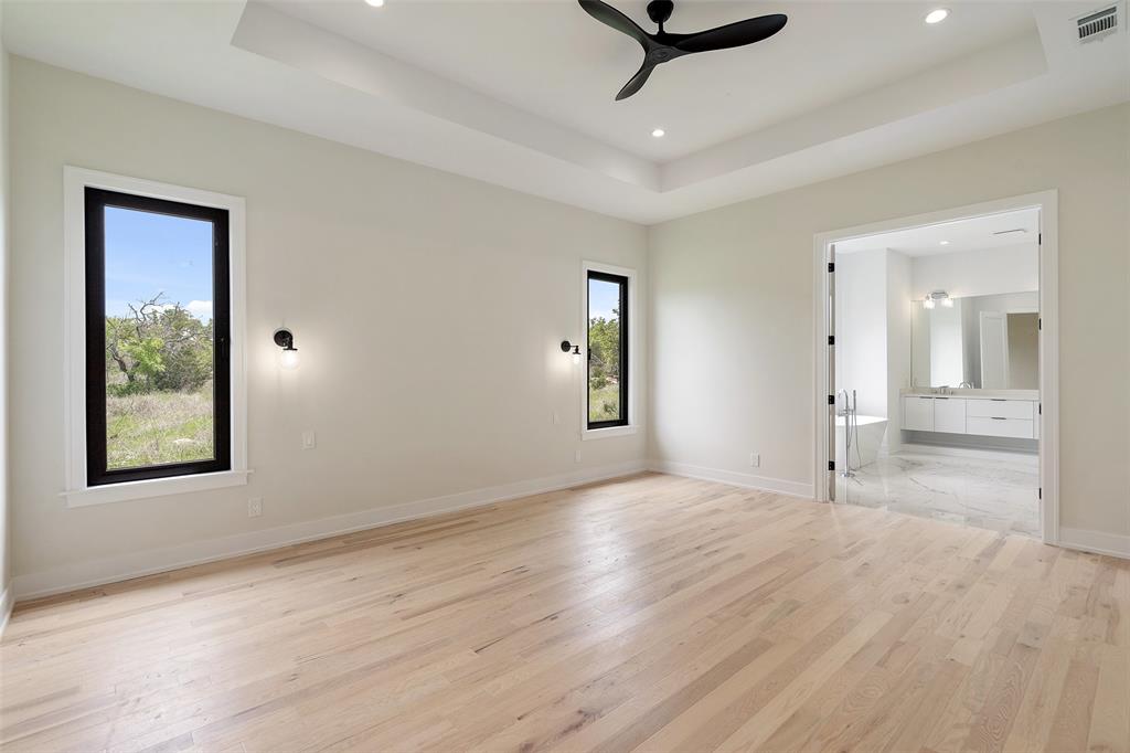 333 Spicewood Trails DR