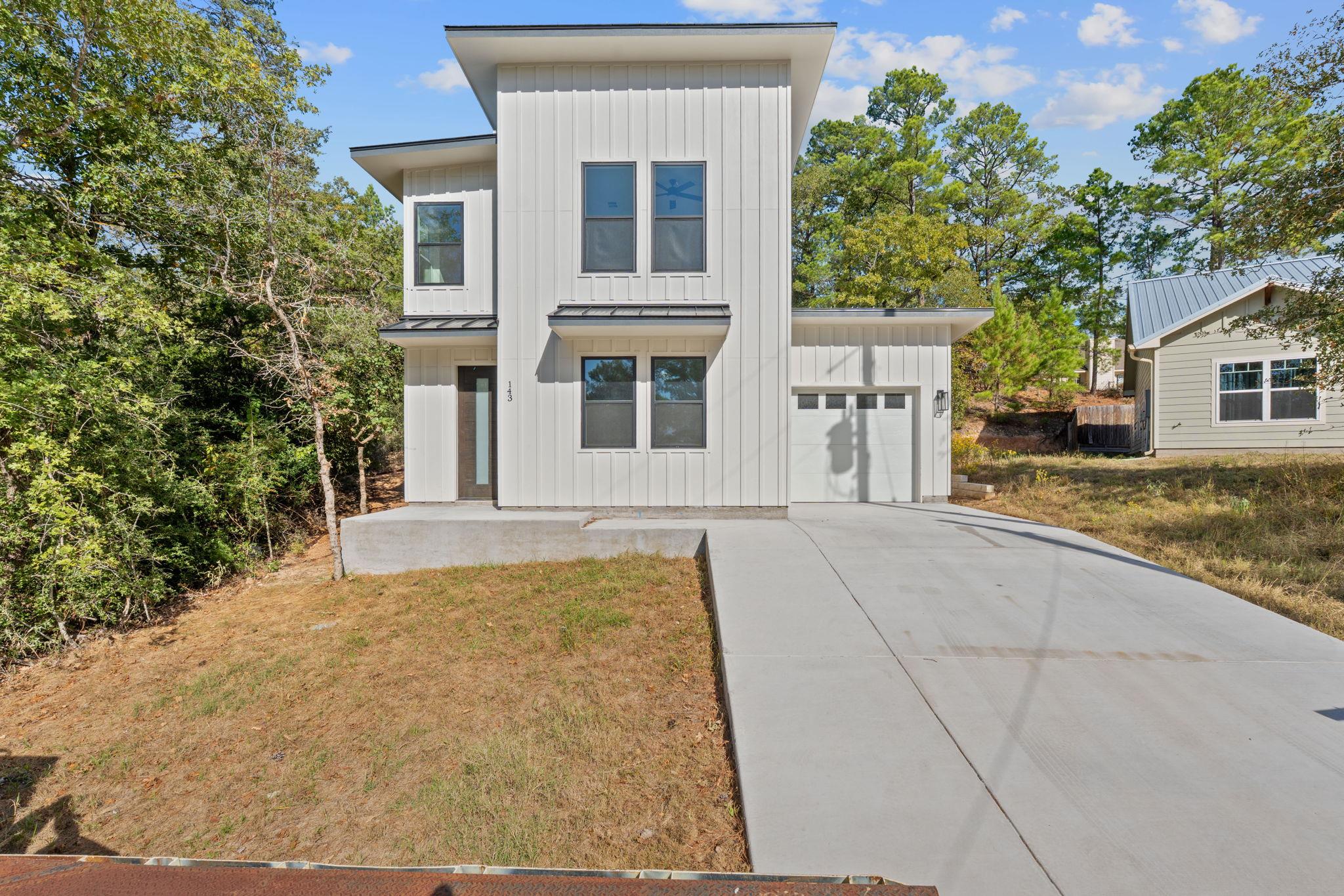 143 Onini CT