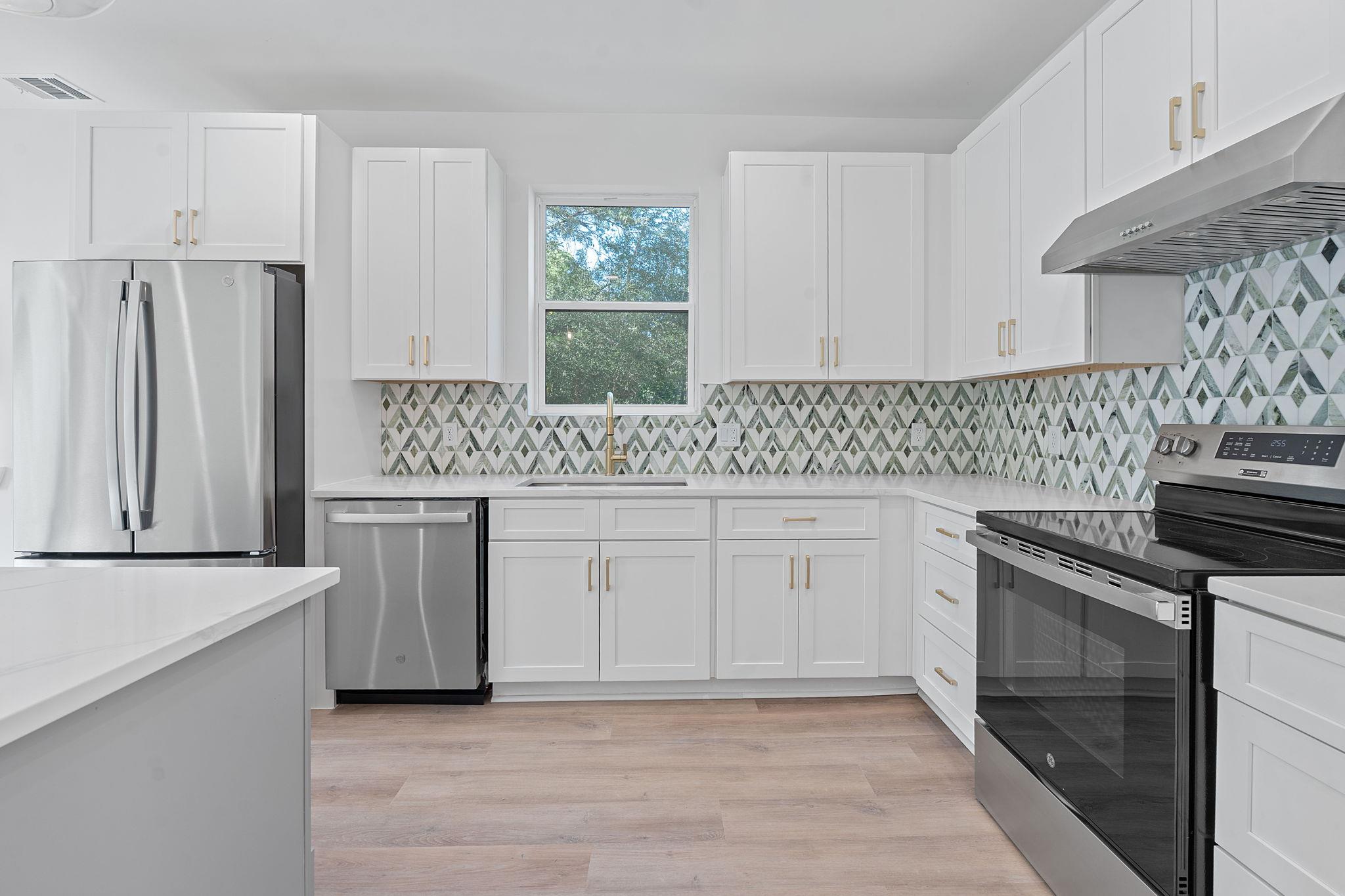 143 Onini CT