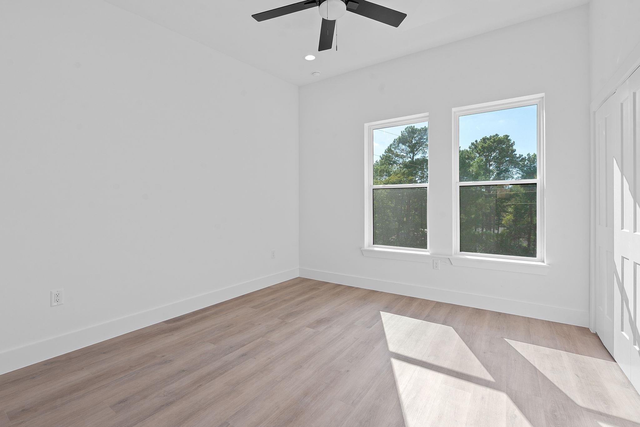 143 Onini CT