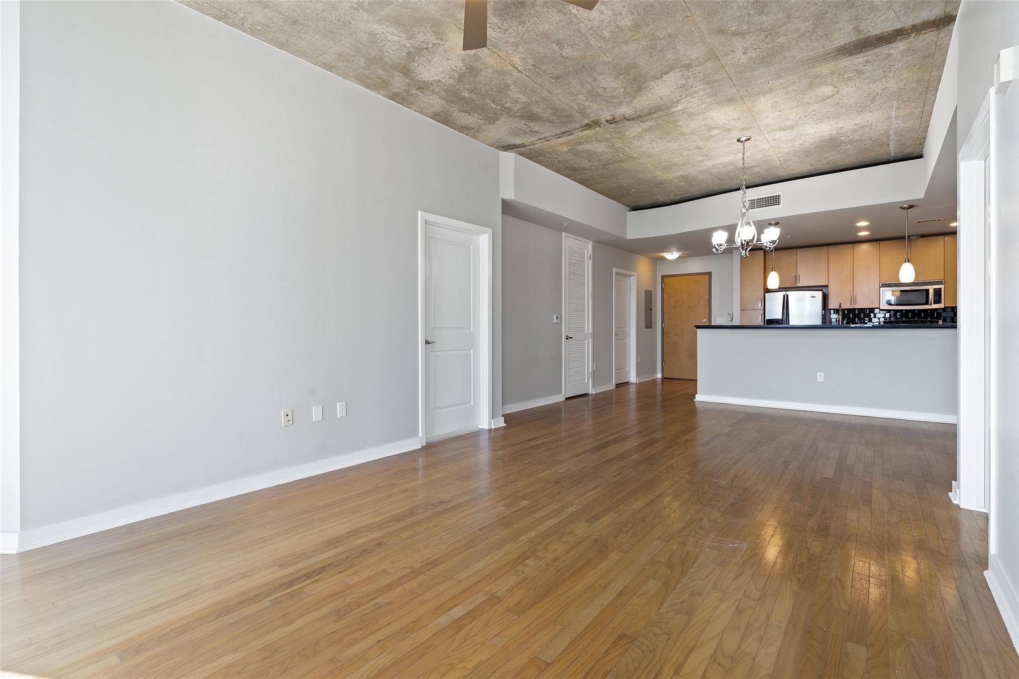 360 Nueces ST # 4209