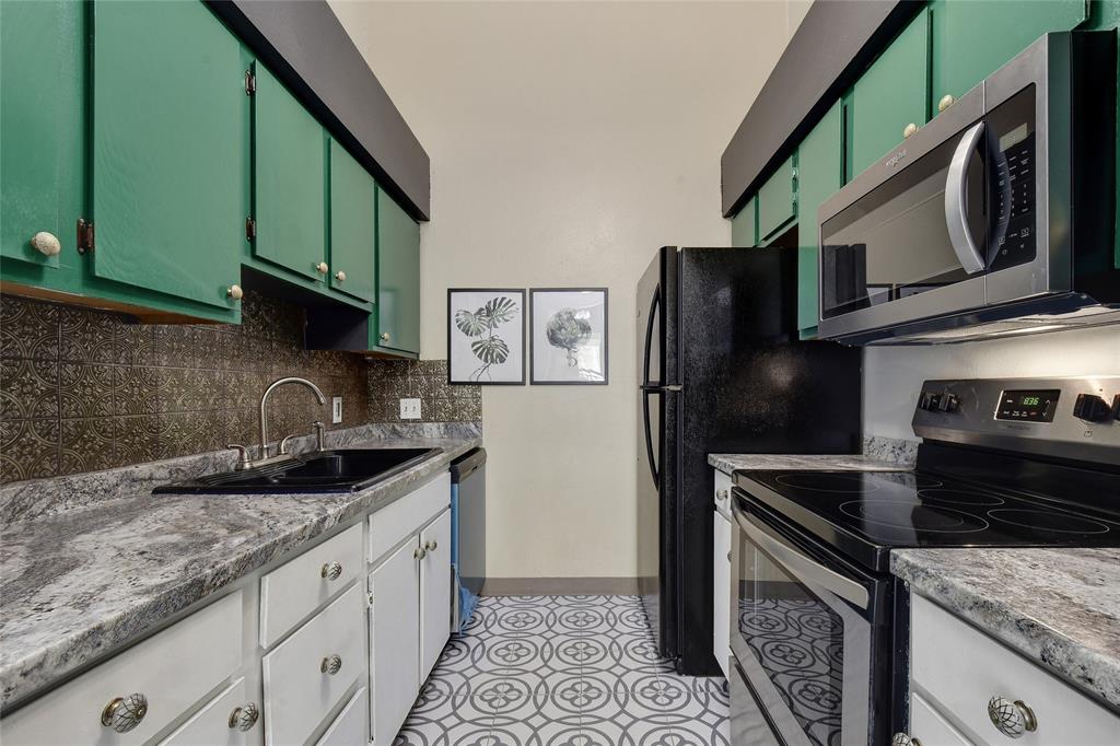 1705 Crossing PL Unit: A109