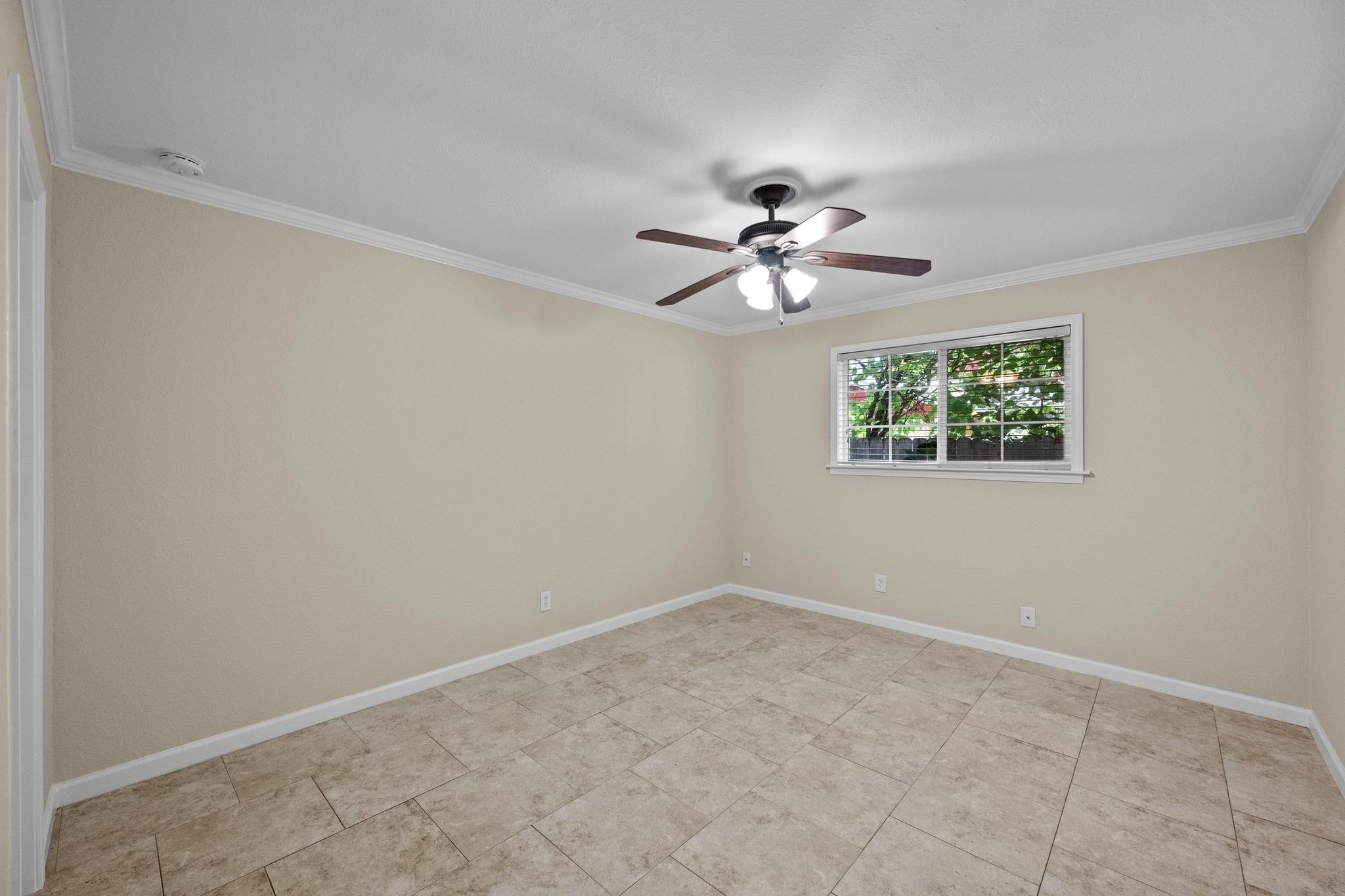 3102 Glen Ora ST # 102